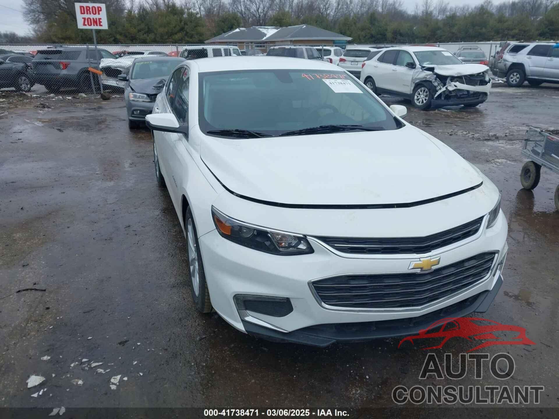 CHEVROLET MALIBU 2018 - 1G1ZD5ST0JF100011