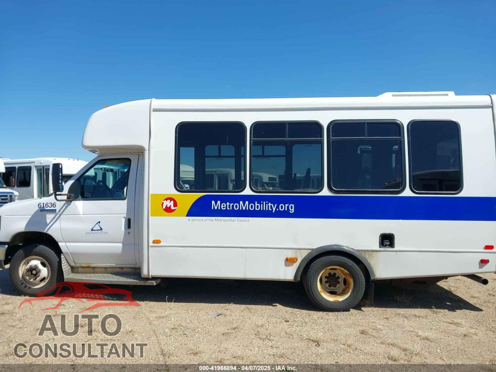 FORD E-450 CUTAWAY 2017 - 1FDFE4FS9HDC37825