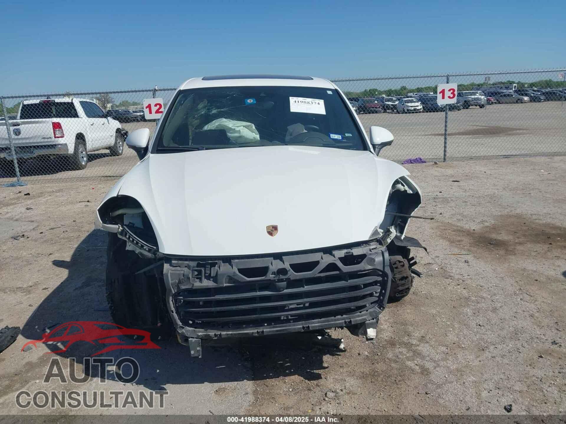 PORSCHE CAYENNE 2016 - WP1AA2A29GLA04374