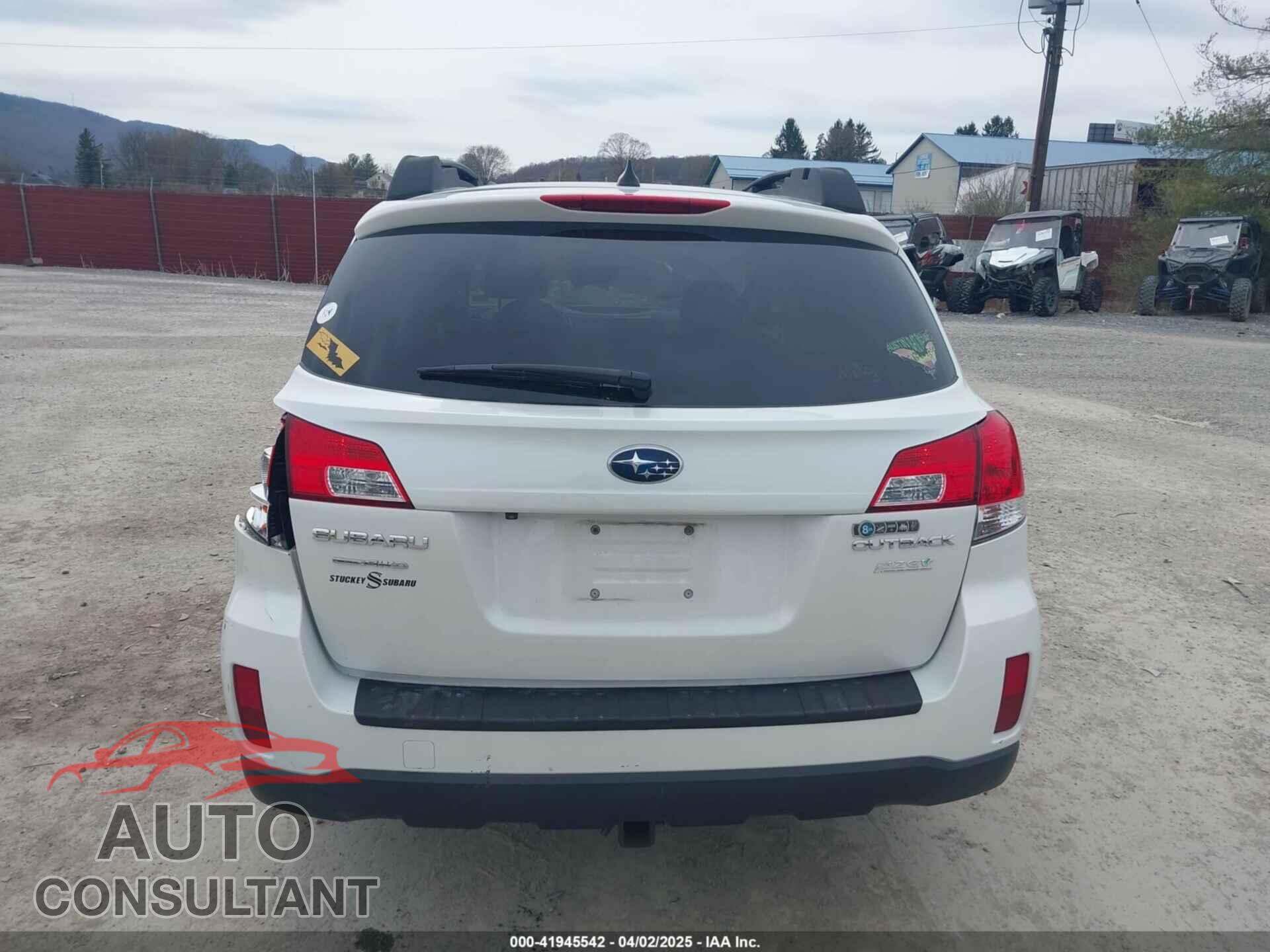 SUBARU OUTBACK 2014 - 4S4BRBDC5E3302013