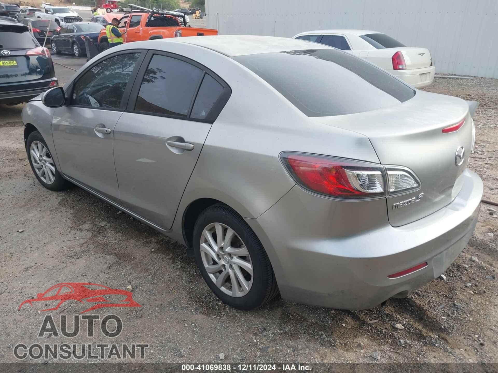 MAZDA MAZDA3 2012 - JM1BL1V88C1576776