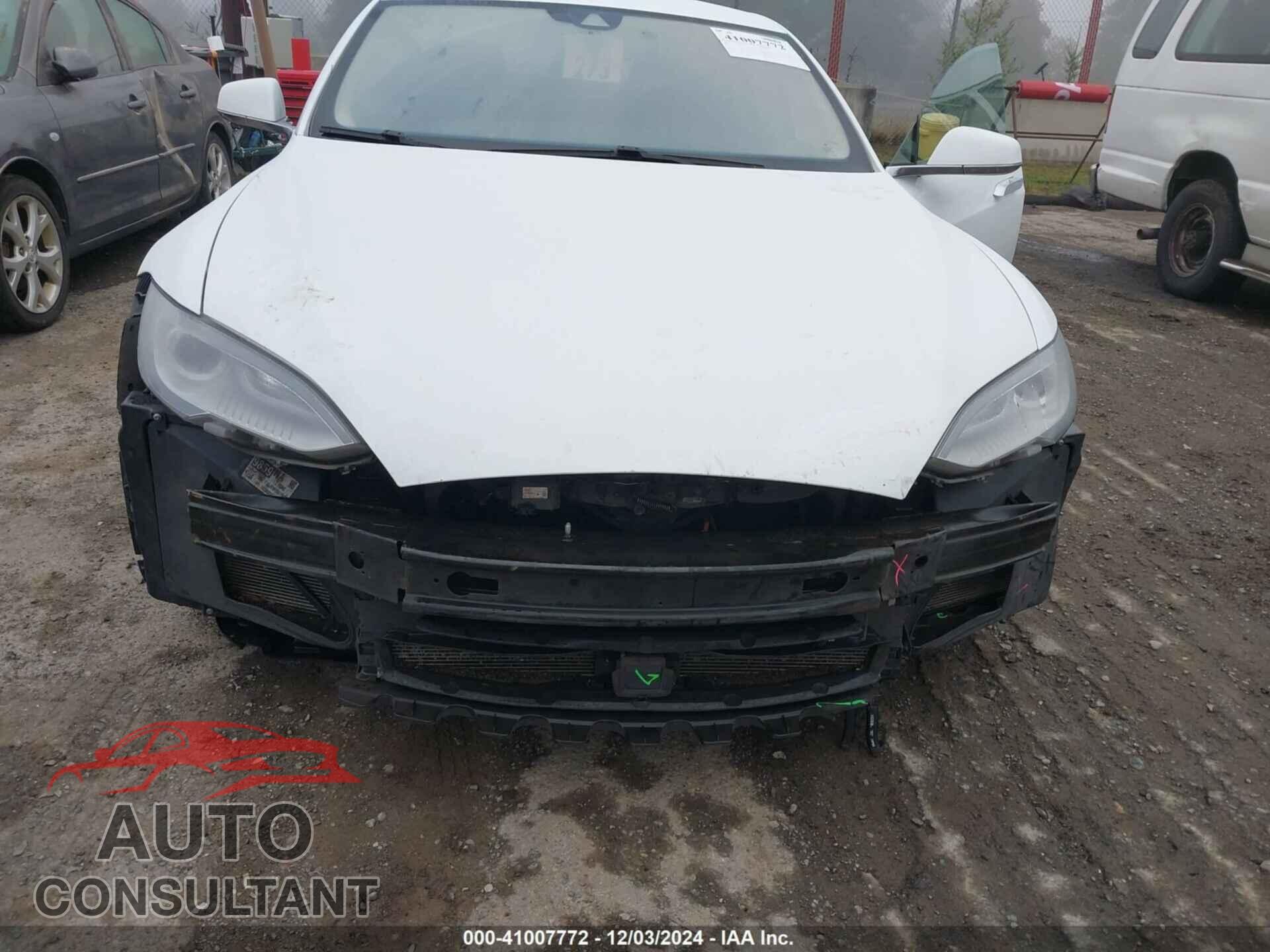TESLA MODEL S 2015 - 5YJSA1E2XFF111896