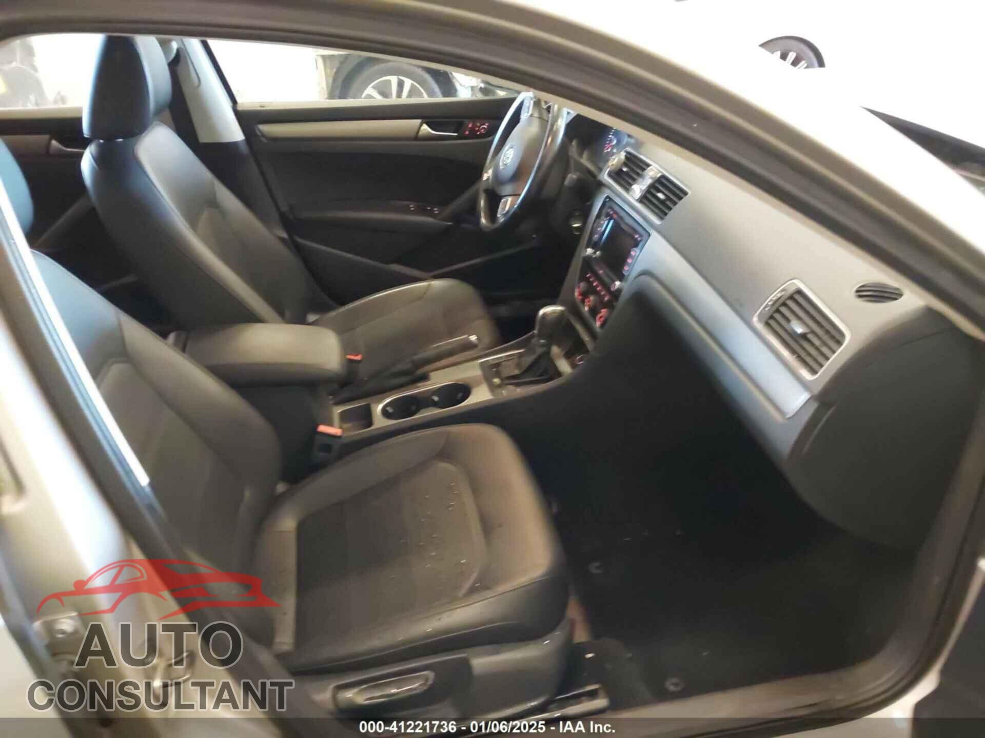 VOLKSWAGEN PASSAT 2014 - 1VWBN7A36EC064753