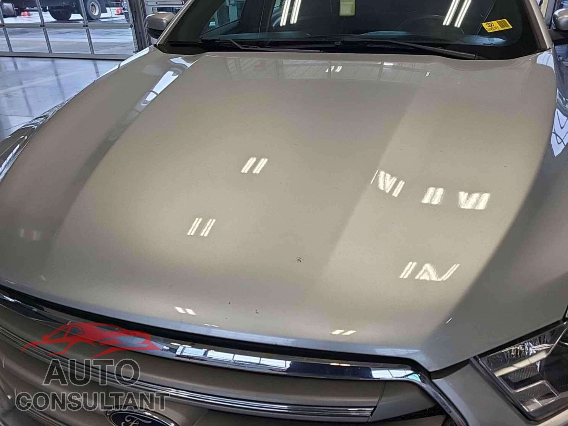 FORD TAURUS 2017 - 1FAHP2H84HG118405