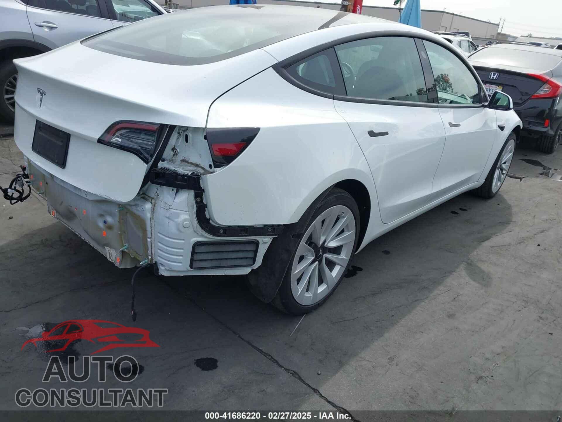 TESLA MODEL 3 2022 - 5YJ3E1EA8NF327812