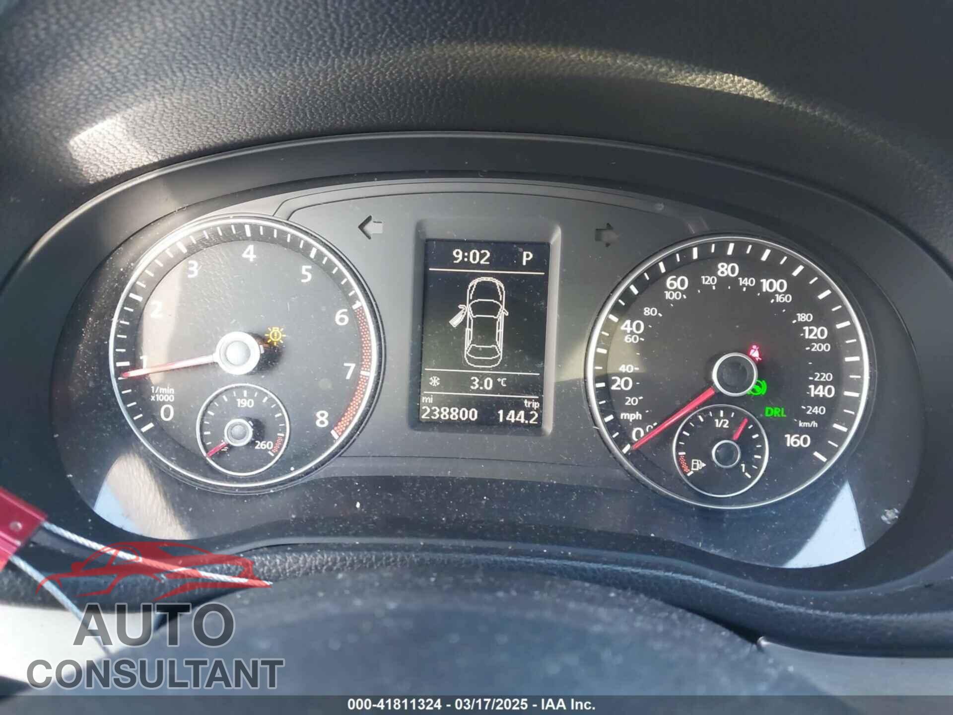 VOLKSWAGEN PASSAT 2013 - 1VWBP7A33DC025563
