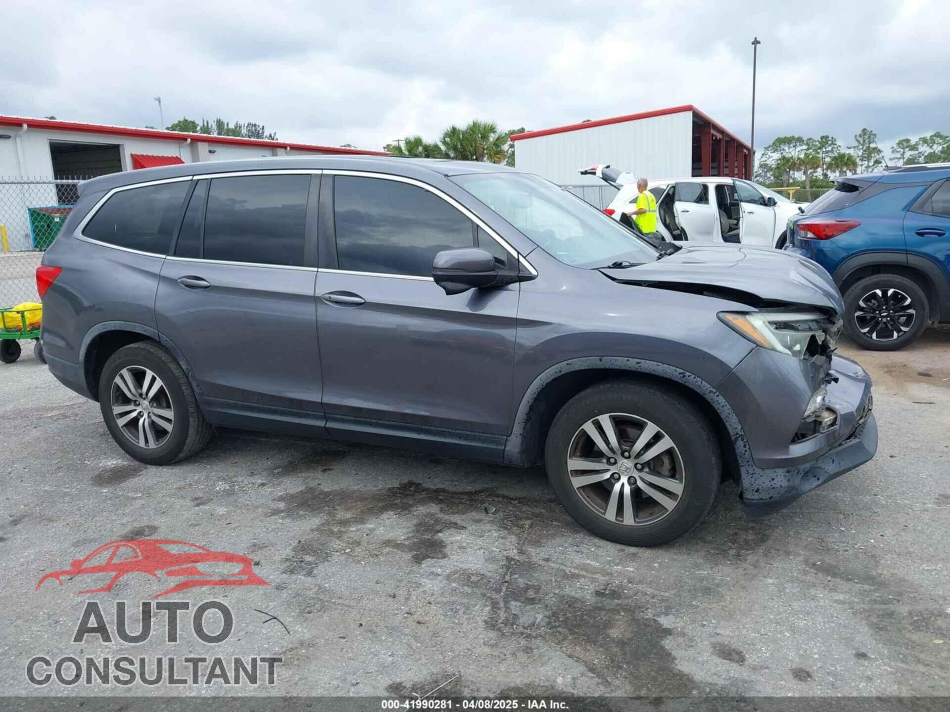HONDA PILOT 2016 - 5FNYF5H71GB038672