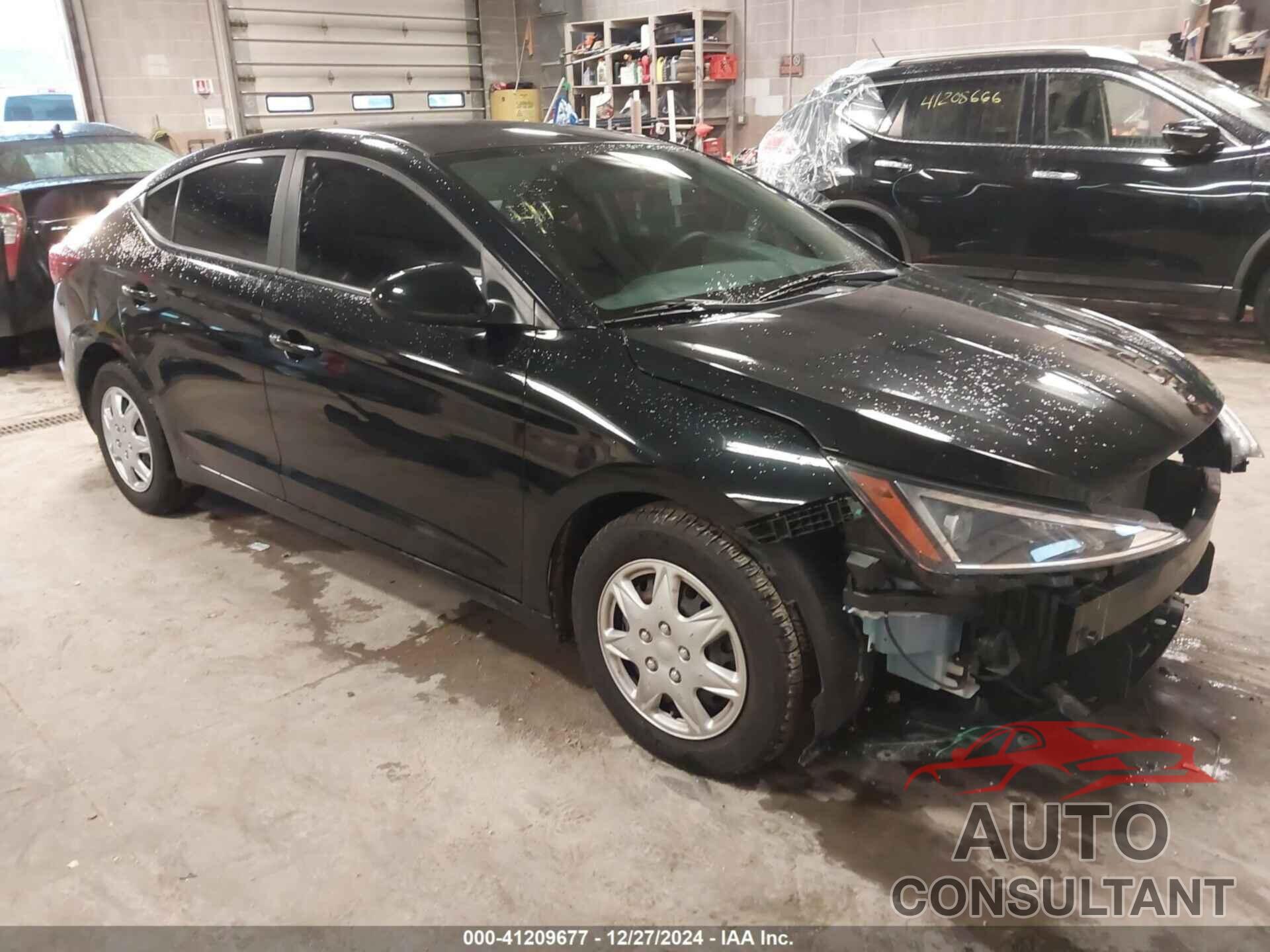 HYUNDAI ELANTRA 2019 - KMHD74LF4KU842190