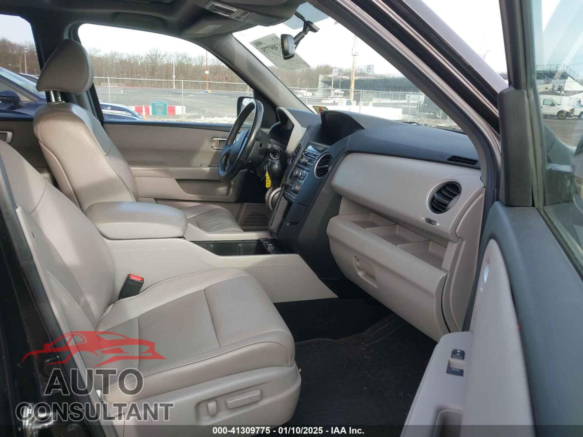 HONDA PILOT 2013 - 5FNYF4H57DB011514
