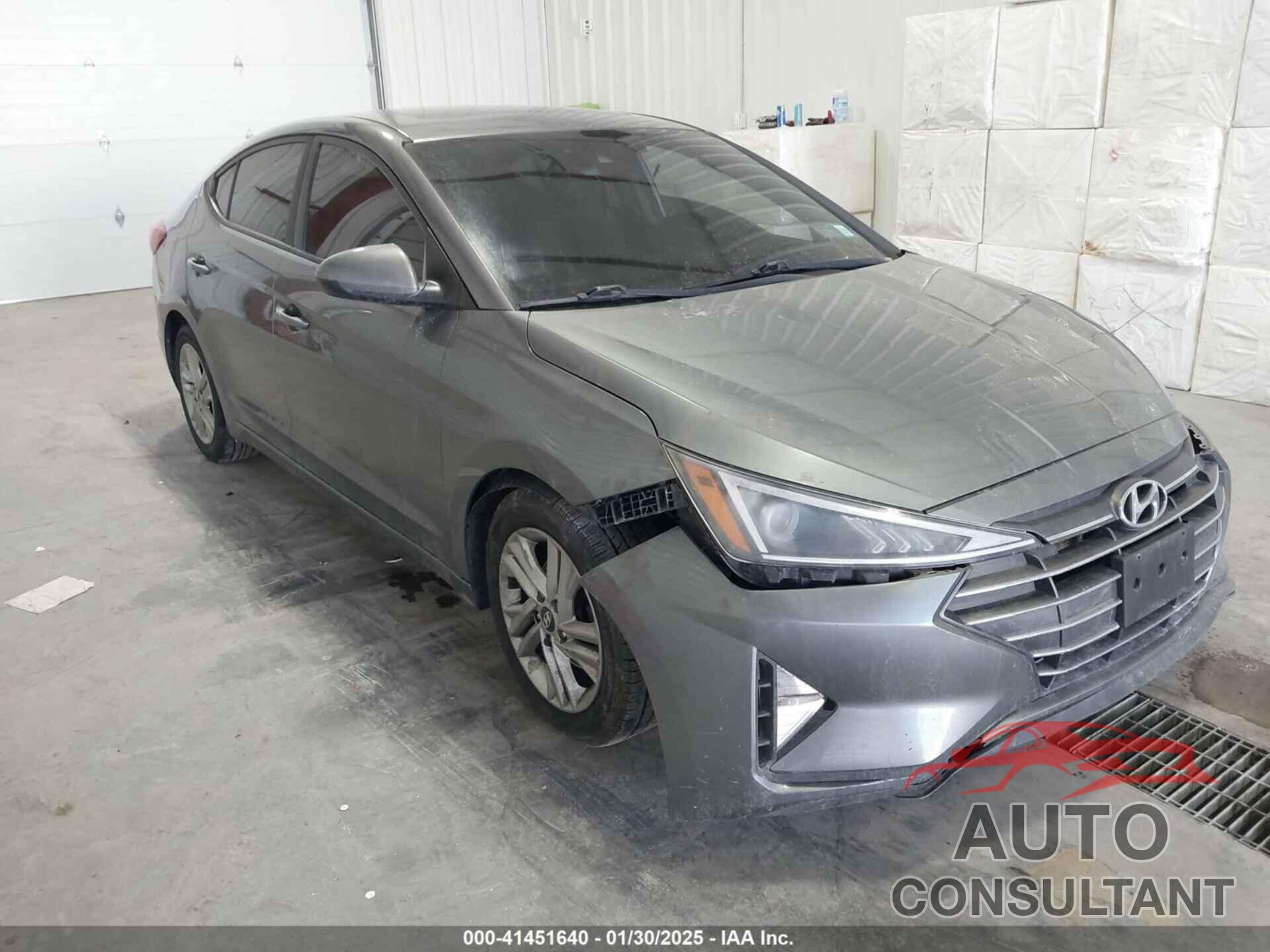 HYUNDAI ELANTRA 2019 - 5NPD84LF9KH427085
