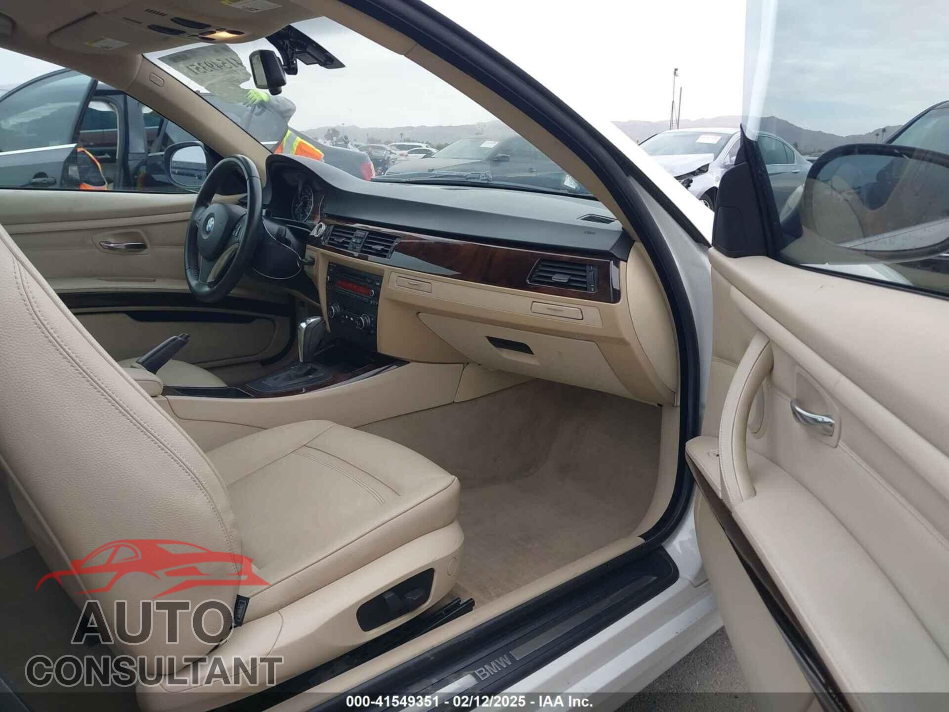 BMW 328I 2011 - WBAKE5C54BE573534