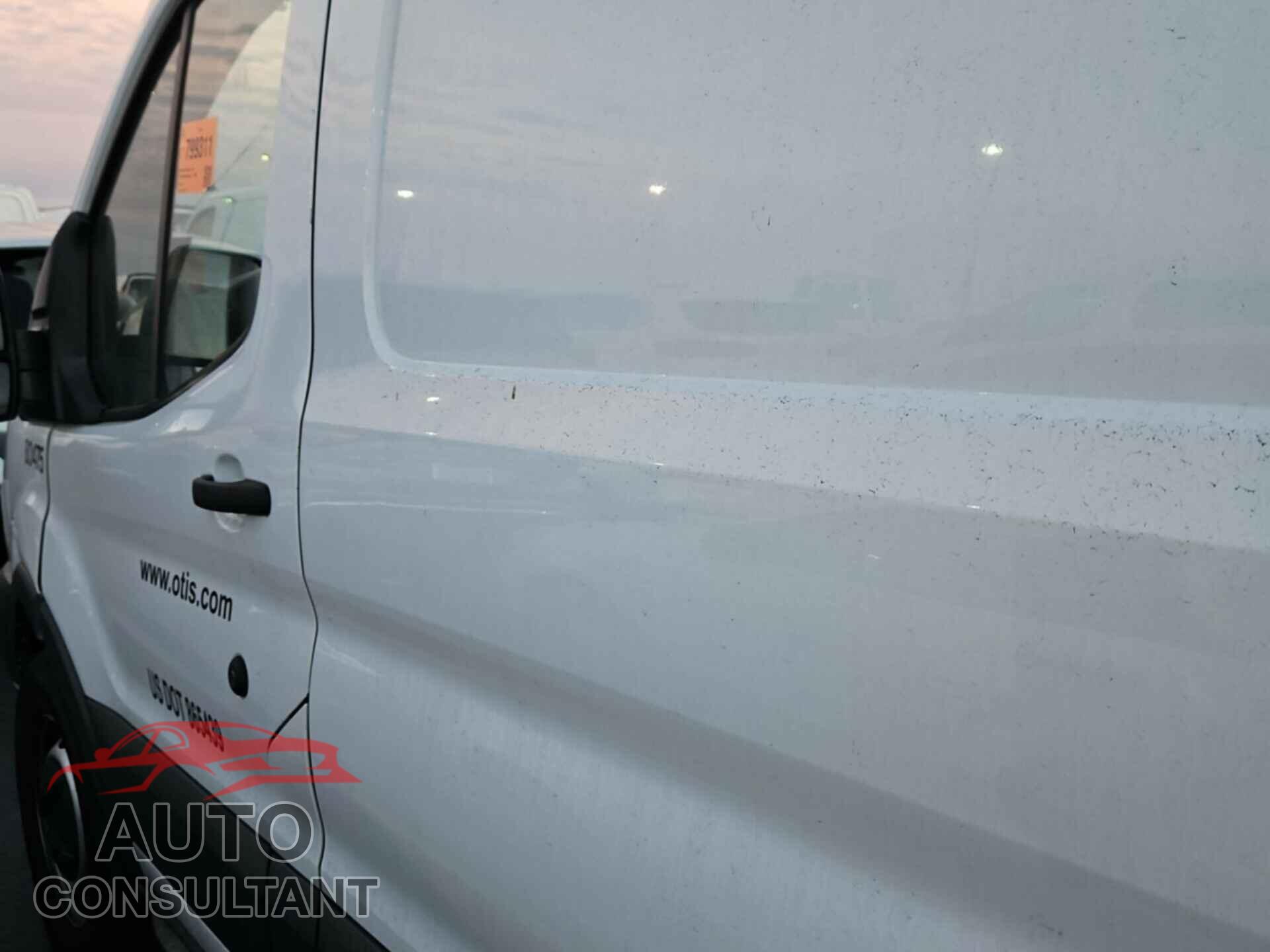FORD TRANSIT 2018 - 1FTYR1YMXJKB14650