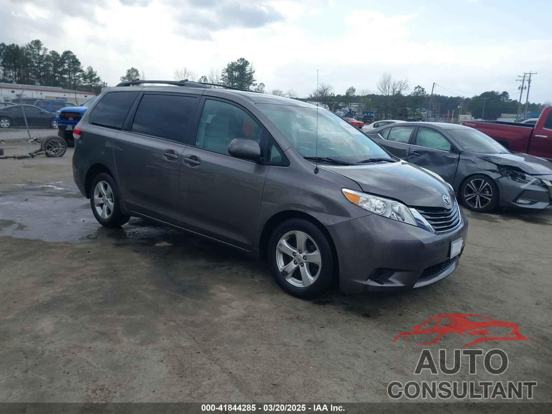 TOYOTA SIENNA 2014 - 5TDKK3DC8ES465171
