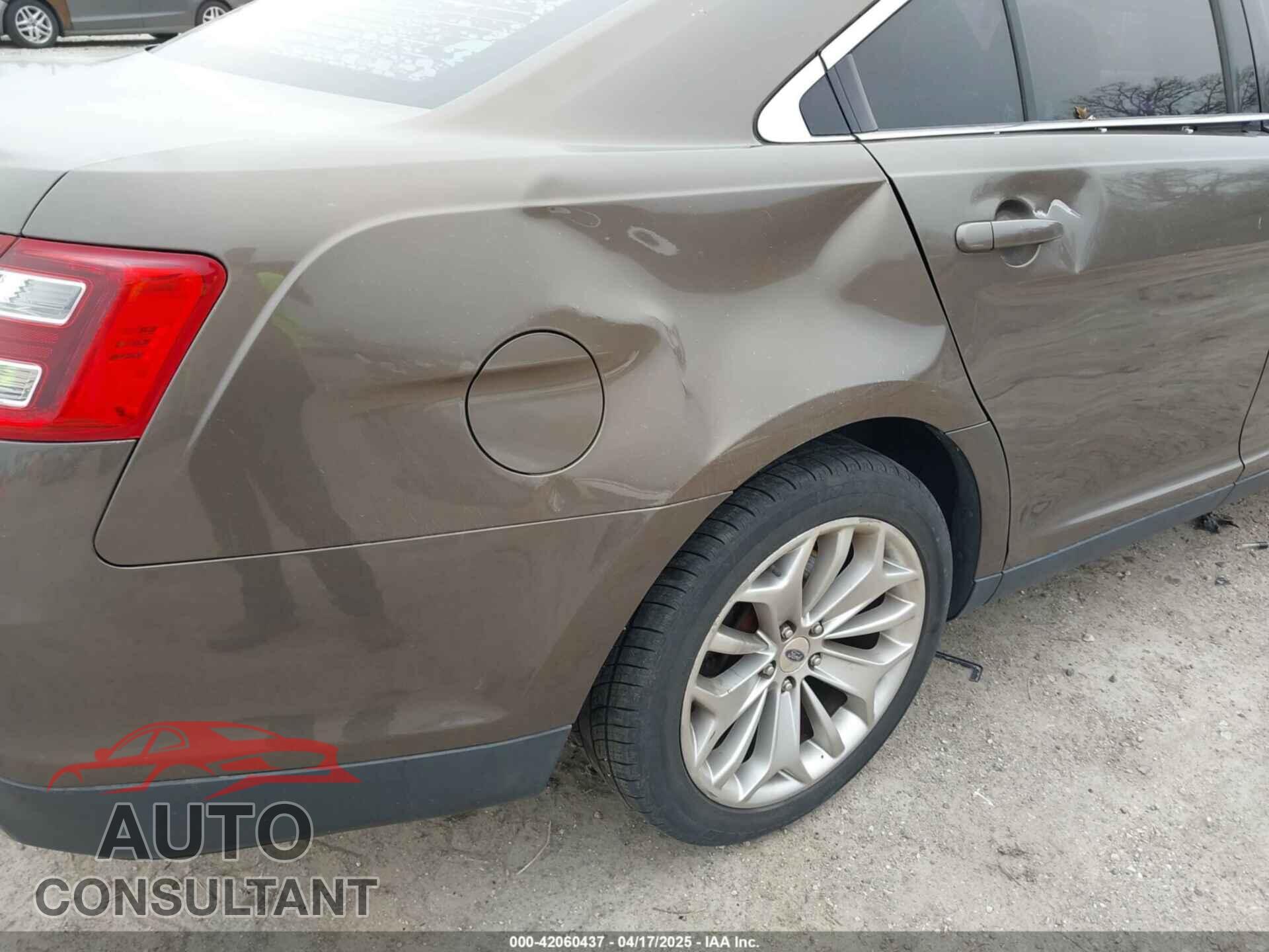 FORD TAURUS 2015 - 1FAHP2J84FG110702
