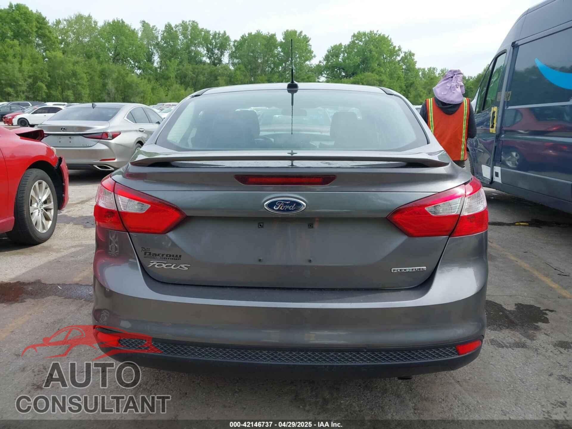 FORD FOCUS 2012 - 1FAHP3F27CL118287