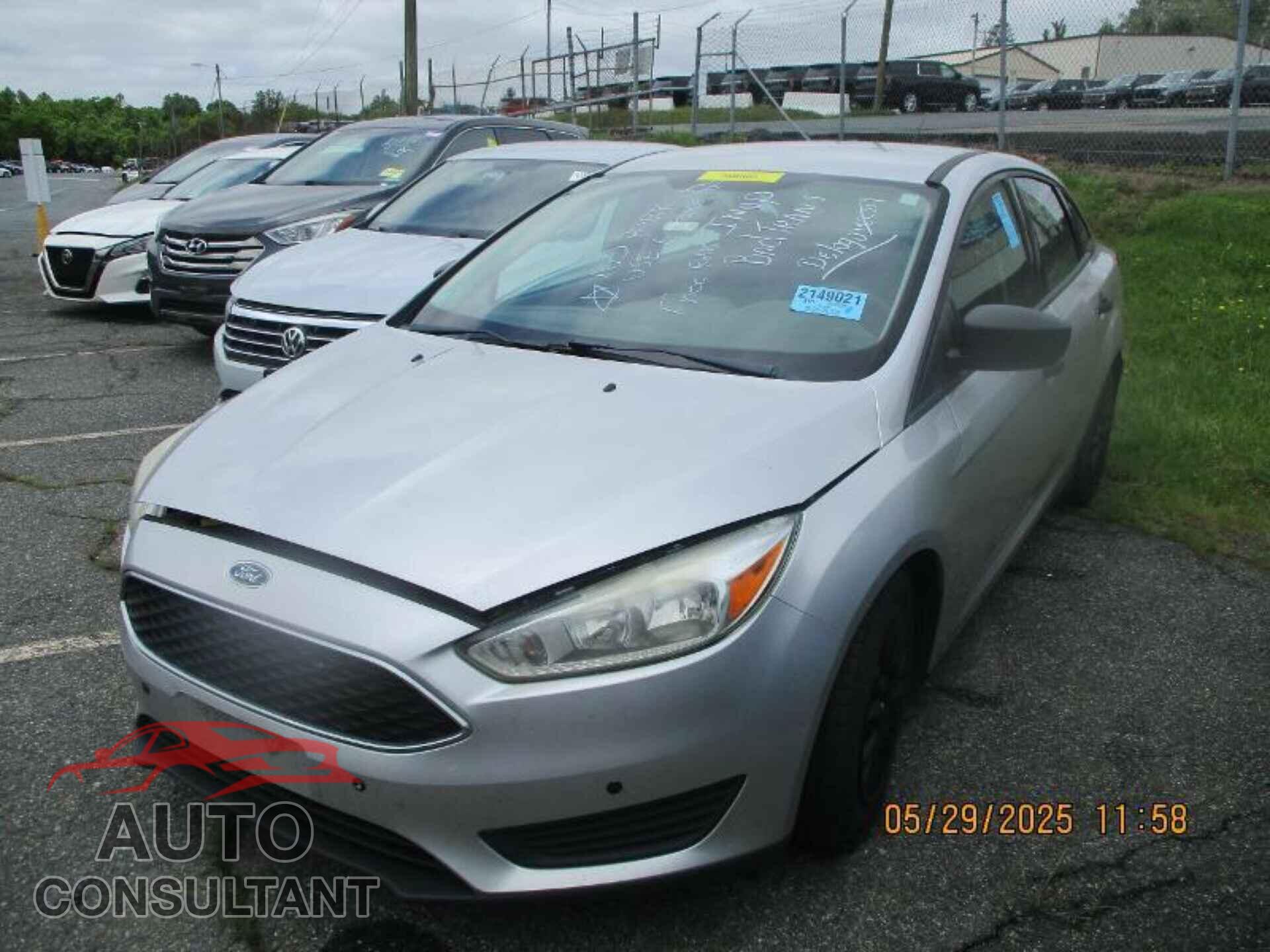FORD FOCUS 2016 - 1FADP3E21GL322377