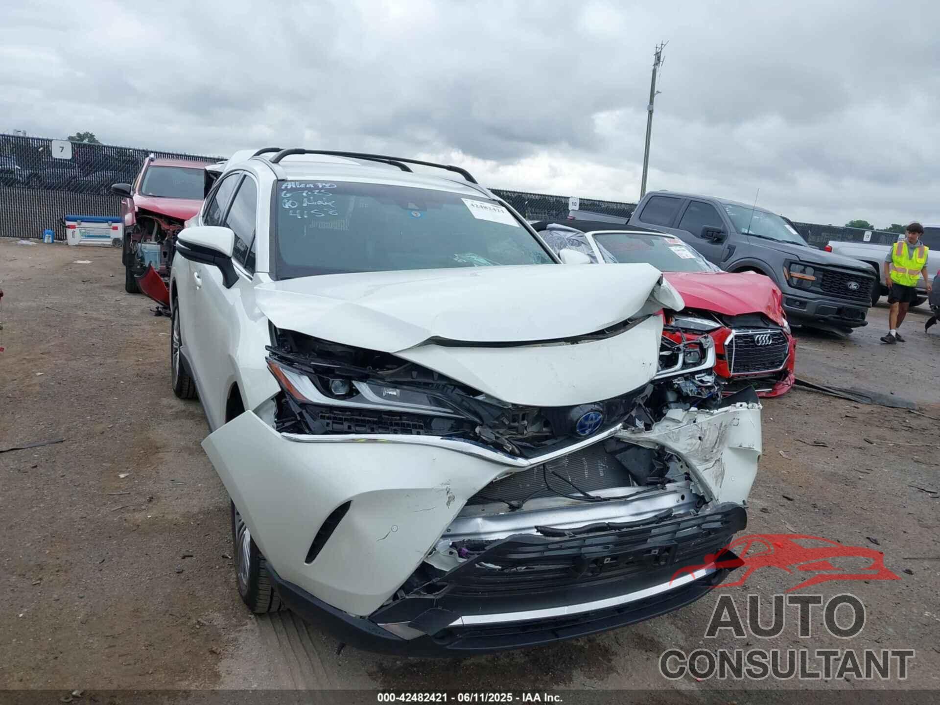 TOYOTA VENZA 2022 - JTEAAAAHXNJ114158