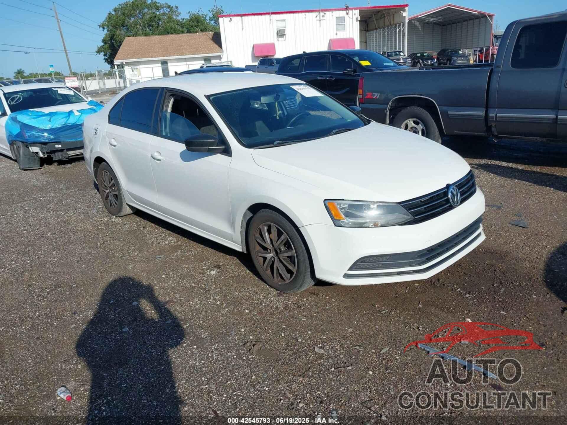 VOLKSWAGEN JETTA 2016 - 3VWD67AJXGM274746