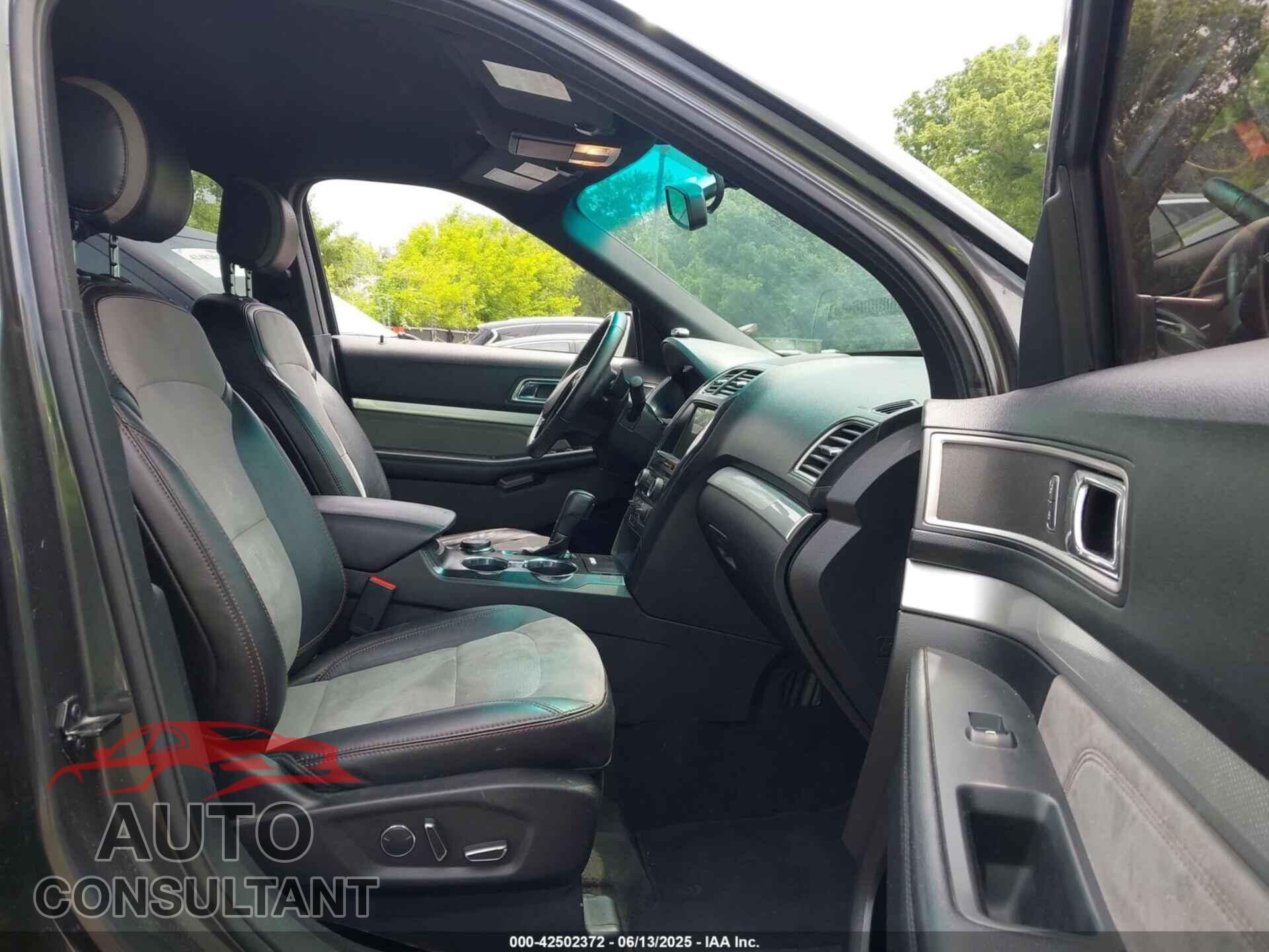 FORD EXPLORER 2017 - 1FM5K8D85HGB45712