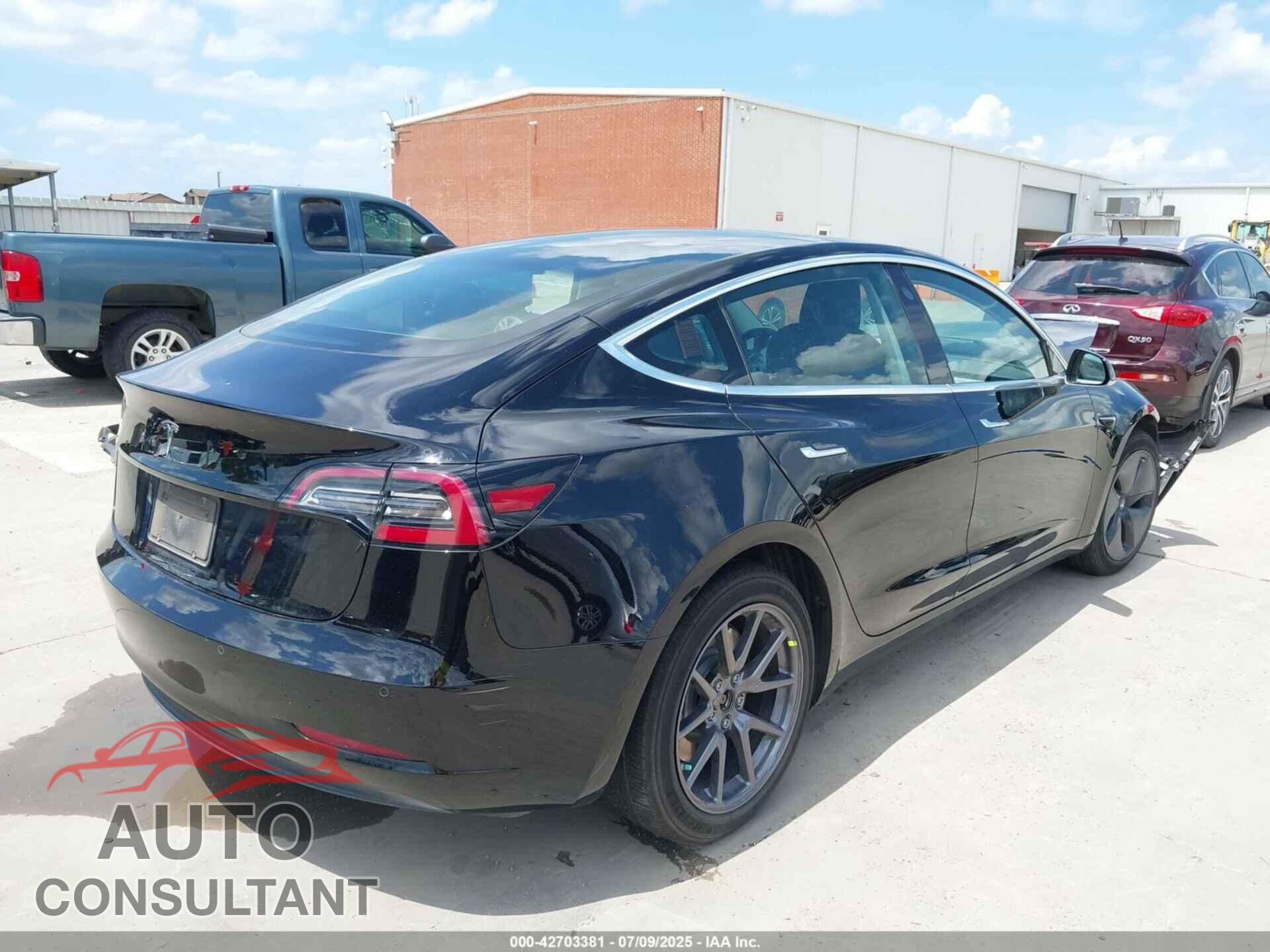 TESLA MODEL 3 2019 - 5YJ3E1EA2KF297153