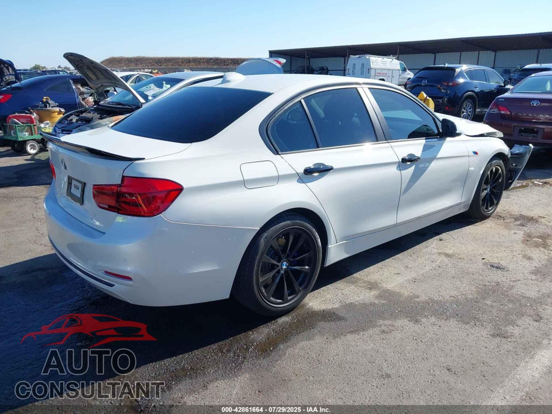 BMW 320I 2018 - WBA8A9C5XJK623110