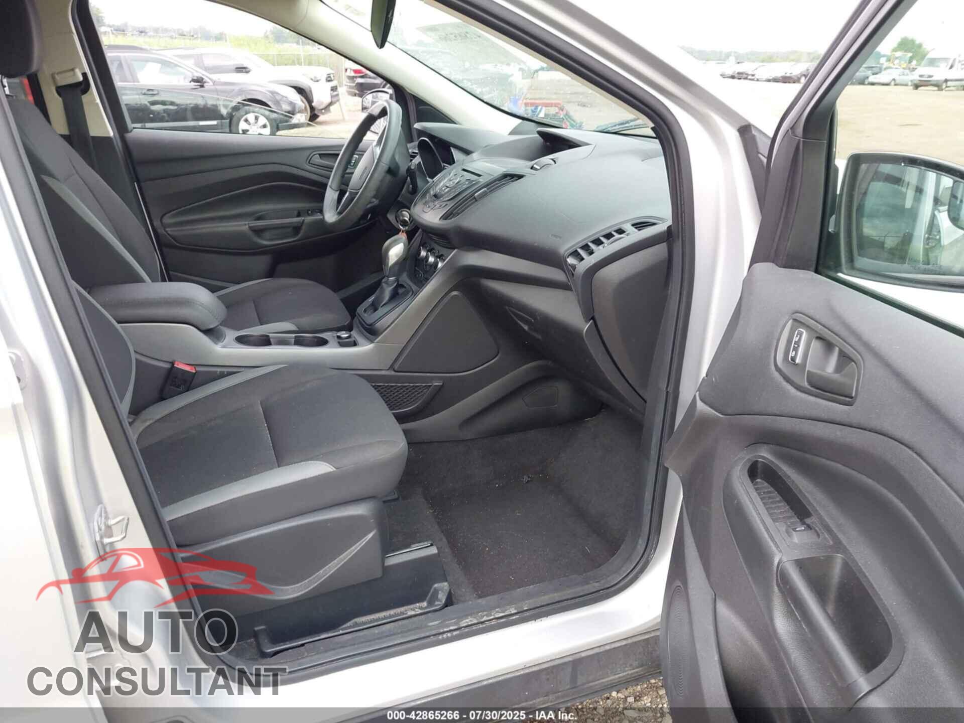 FORD ESCAPE 2015 - 1FMCU0F72FUC82936