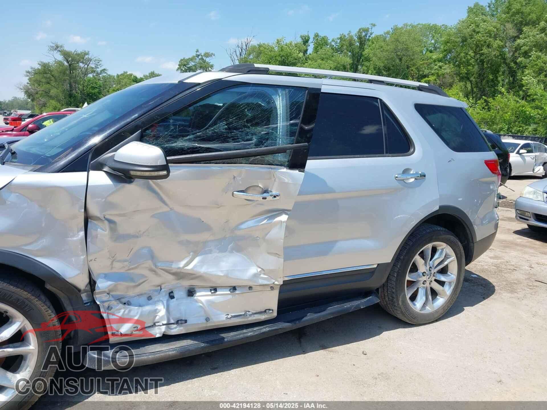 FORD EXPLORER 2011 - 1FMHK8F80BGA50282