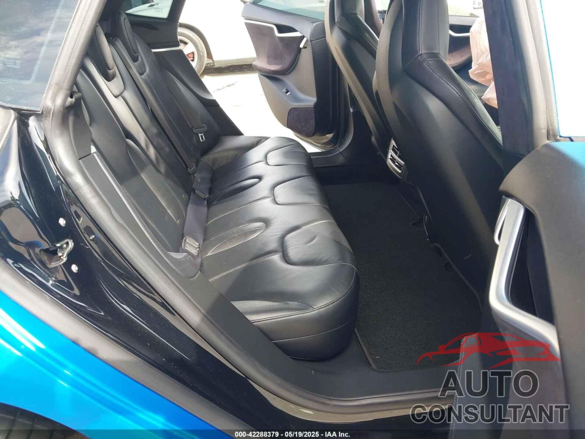 TESLA MODEL S 2013 - 5YJSA1DP5DFP25345