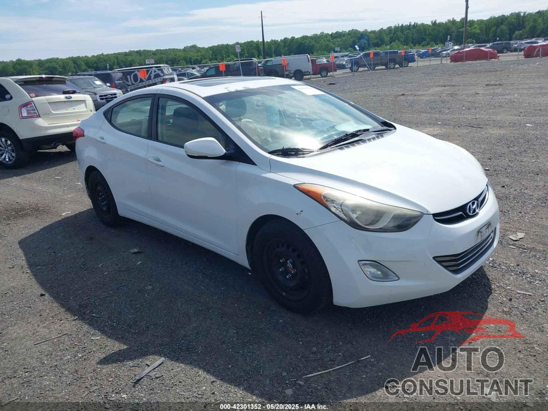 HYUNDAI ELANTRA 2013 - 5NPDH4AE1DH446095