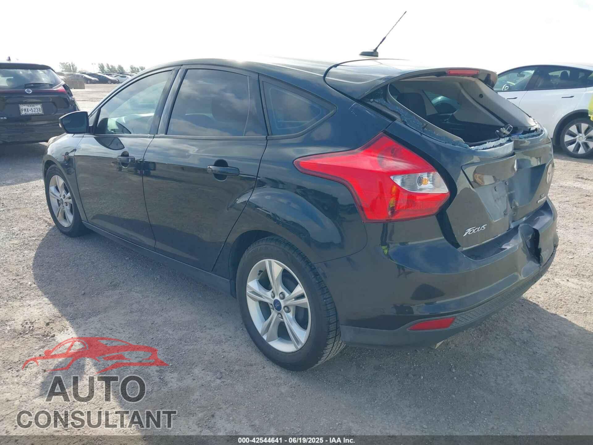 FORD FOCUS 2014 - 1FADP3K25EL272035