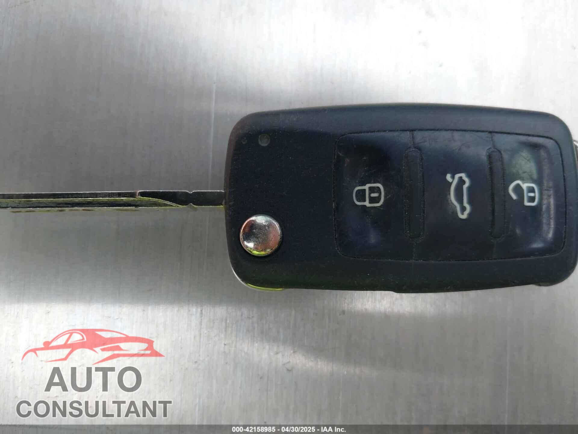 VOLKSWAGEN JETTA 2017 - 3VWDB7AJ9HM310357