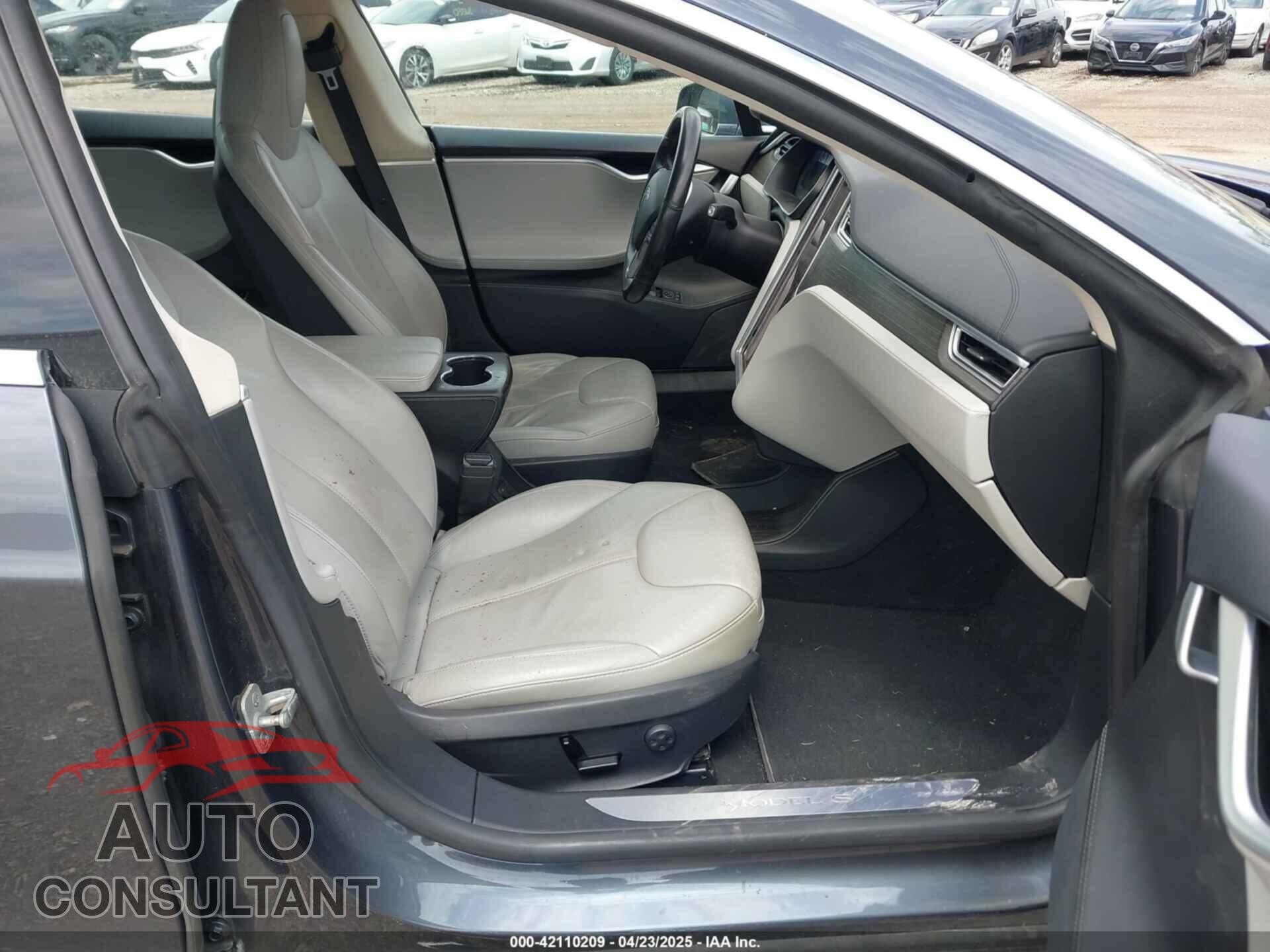 TESLA MODEL S 2015 - 5YJSA1H2XFF081584