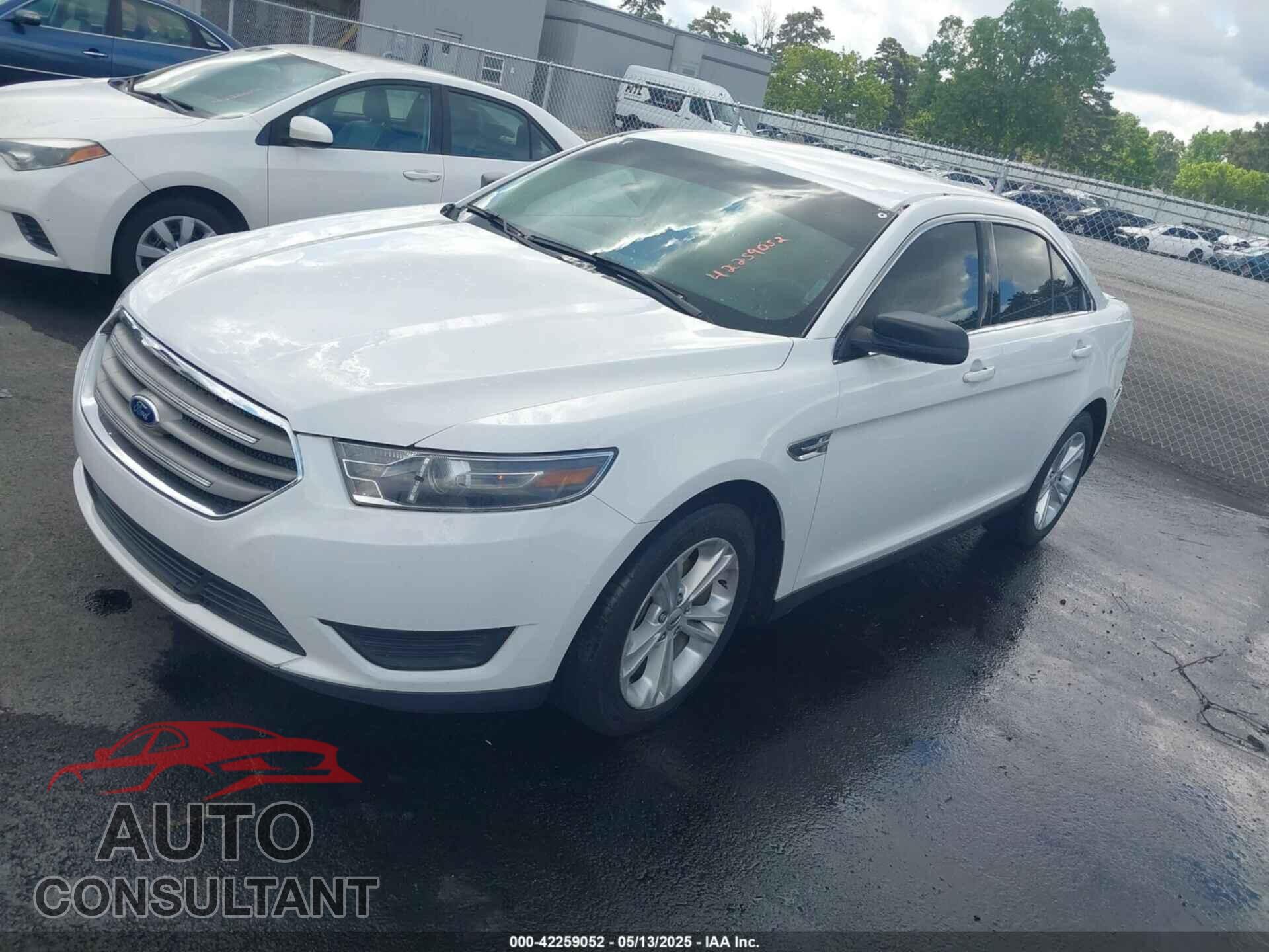 FORD TAURUS 2015 - 1FAHP2D82FG188844