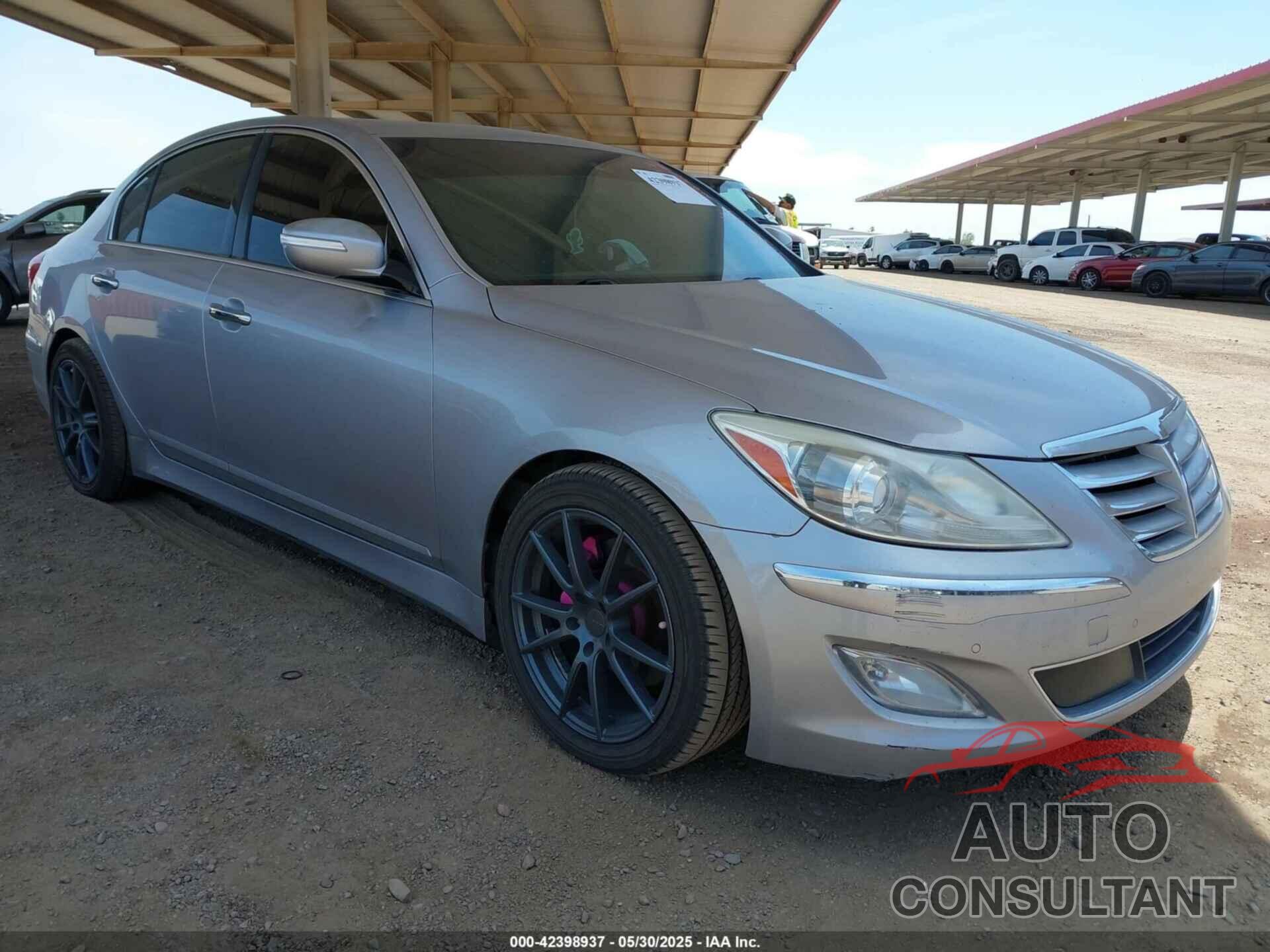 HYUNDAI GENESIS 2013 - KMHGC4DD1DU242882