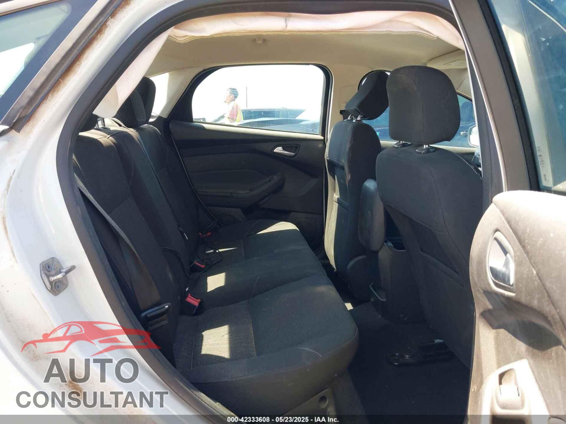FORD FOCUS 2016 - 1FADP3F23GL338496