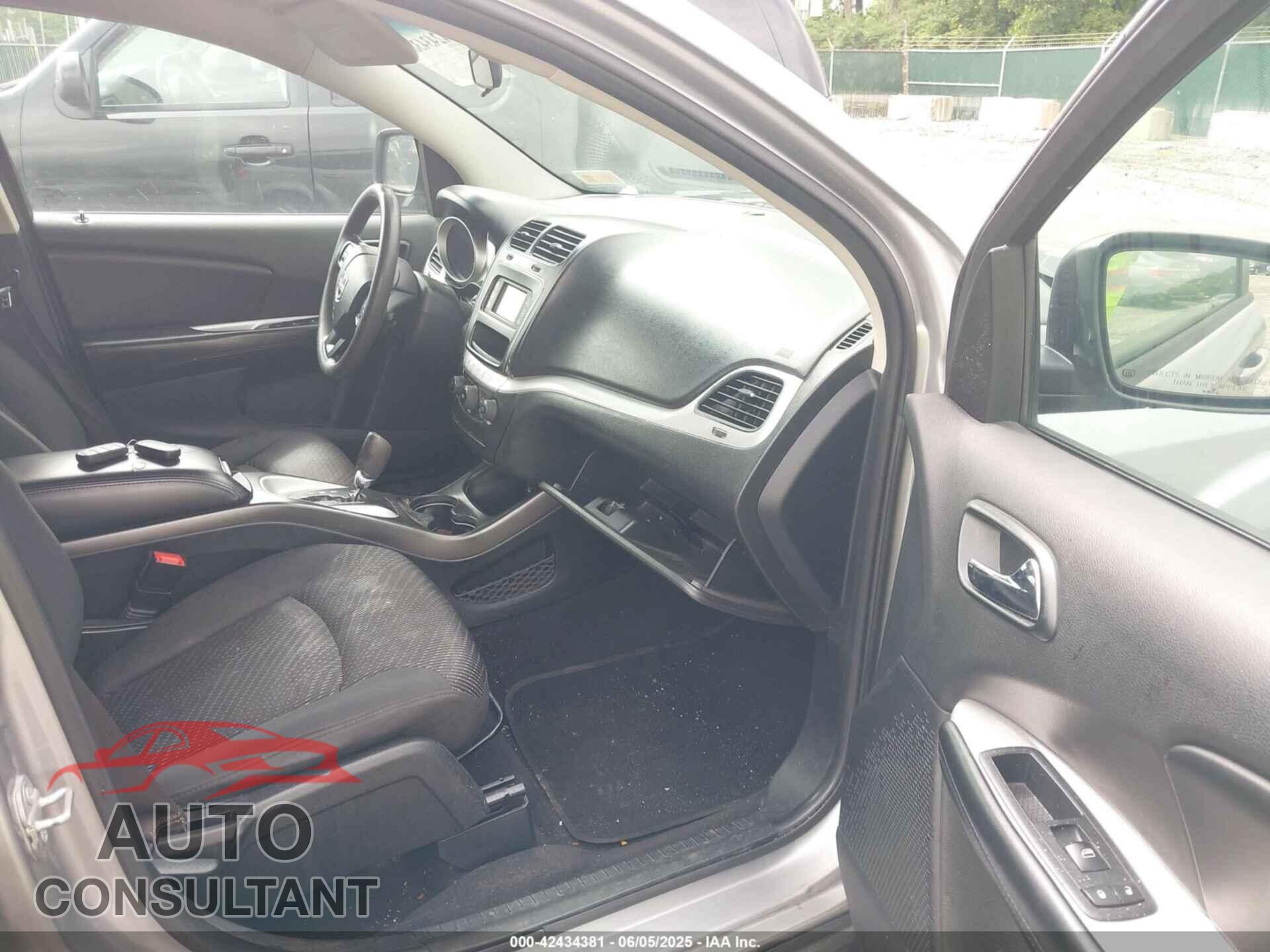 DODGE JOURNEY 2015 - 3C4PDCBB4FT564359
