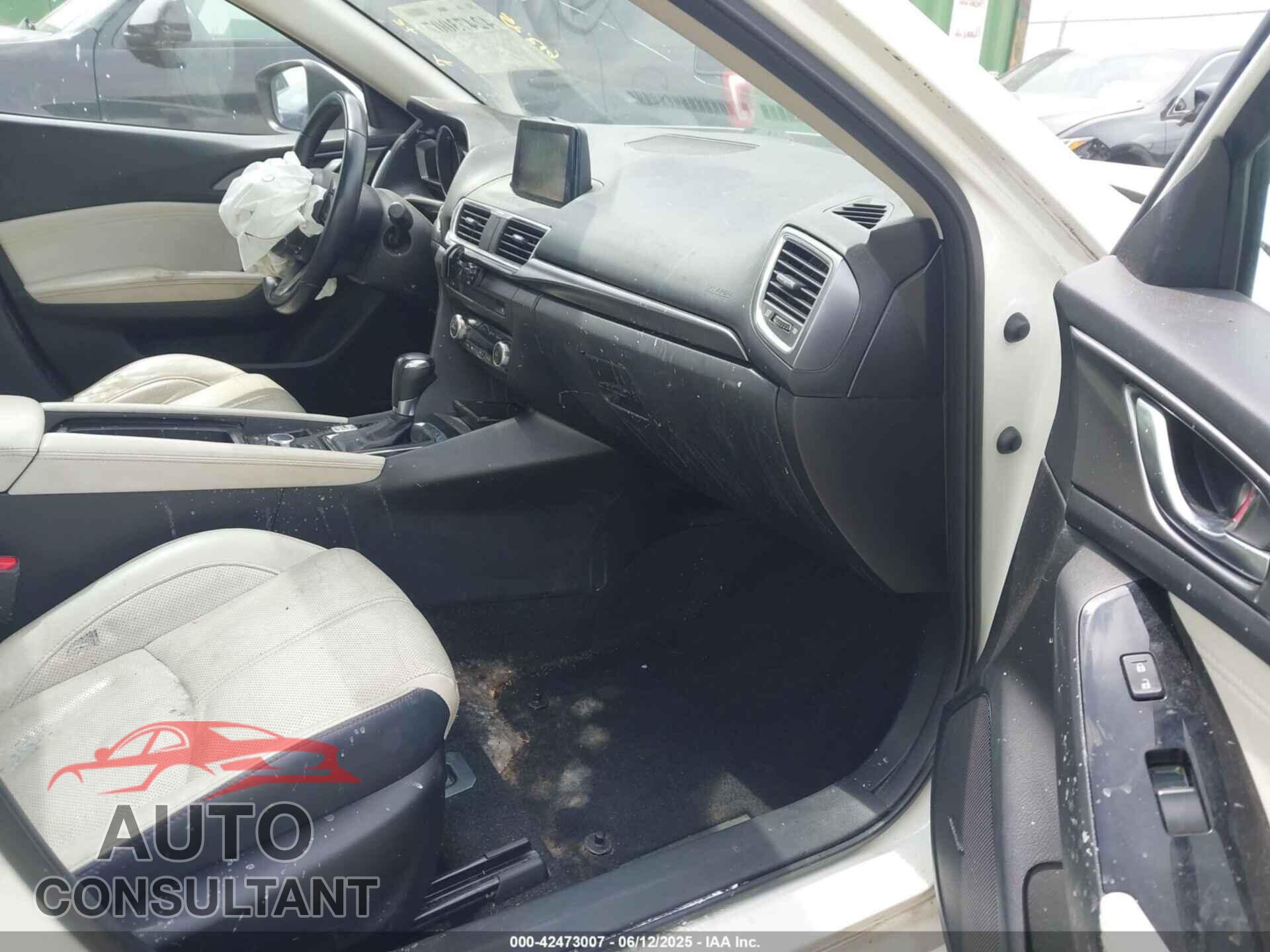 MAZDA MAZDA3 2017 - JM1BN1M30H1124358