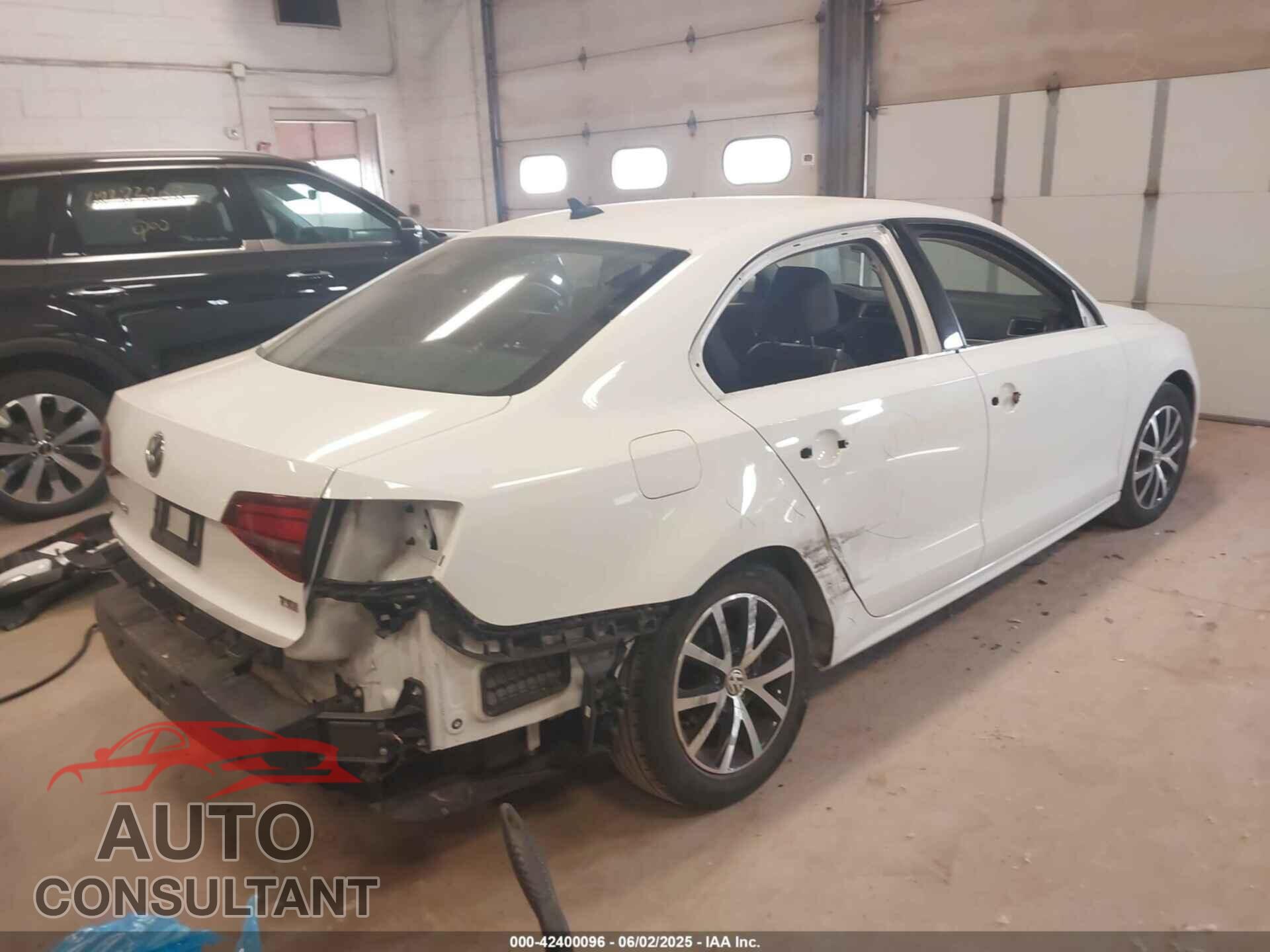 VOLKSWAGEN JETTA 2017 - 3VWDB7AJ5HM257527