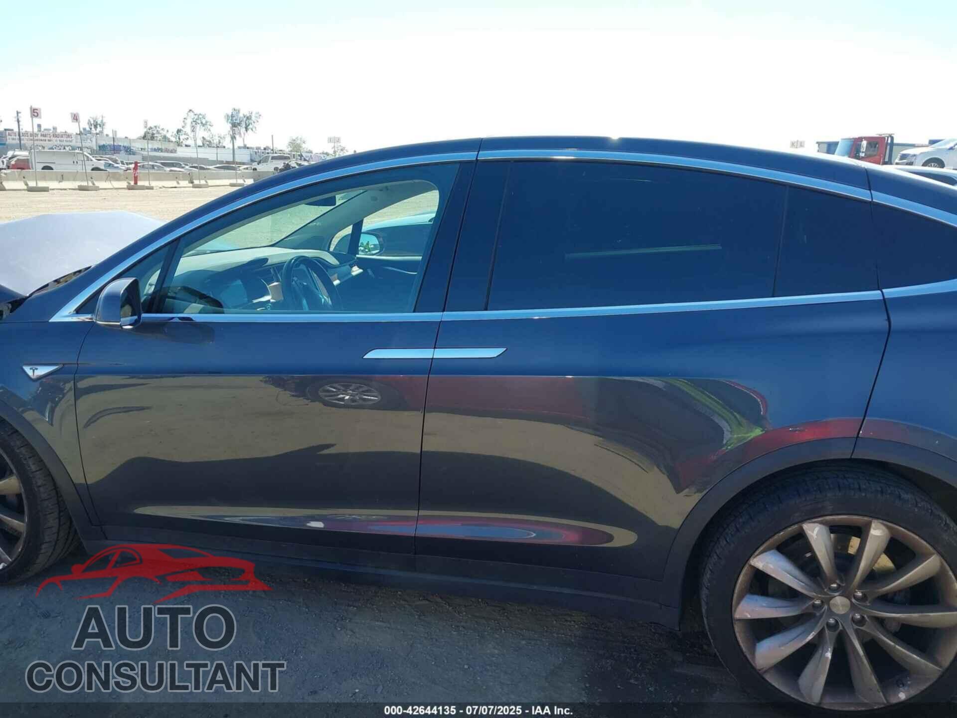 TESLA MODEL X 2016 - 5YJXCAE2XGF021133