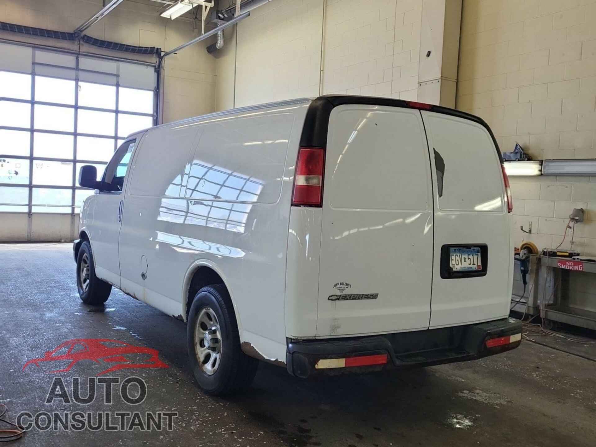 CHEVROLET EXPRESS G1500 2013 - 1GCSGAFX8D1172114