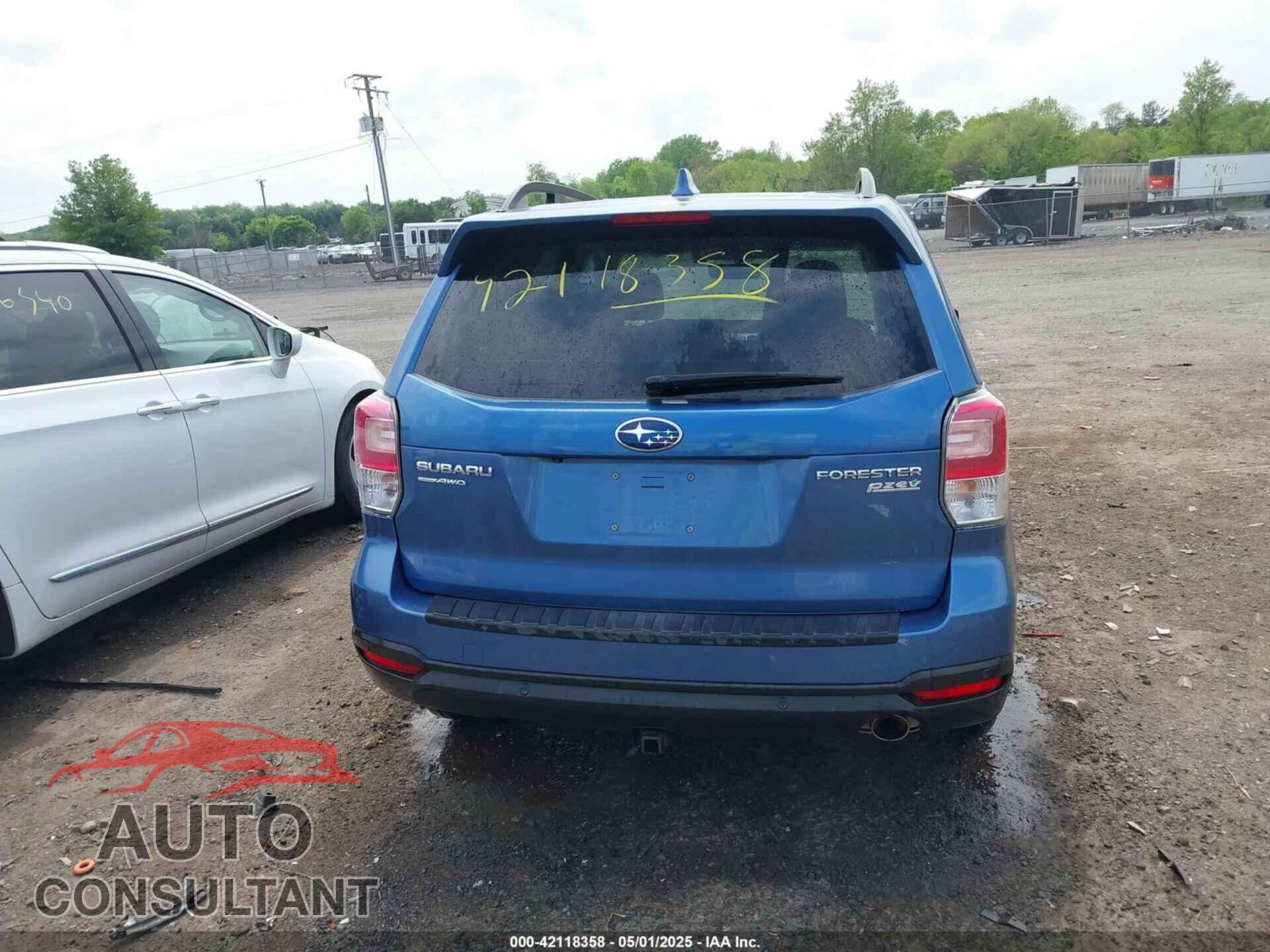 SUBARU FORESTER 2017 - JF2SJAWC7HH455648