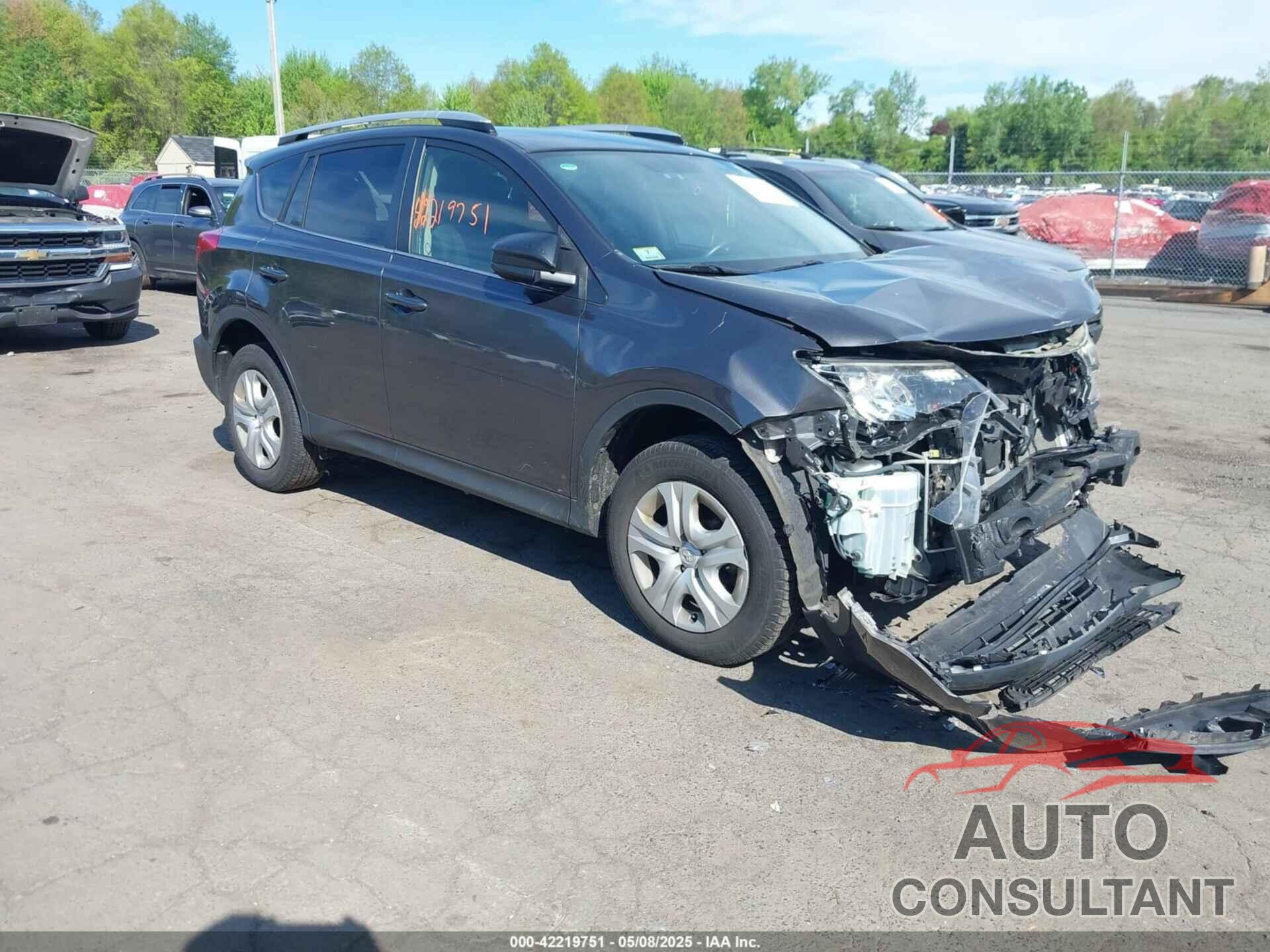 TOYOTA RAV4 2015 - JTMBFREV0FJ030182