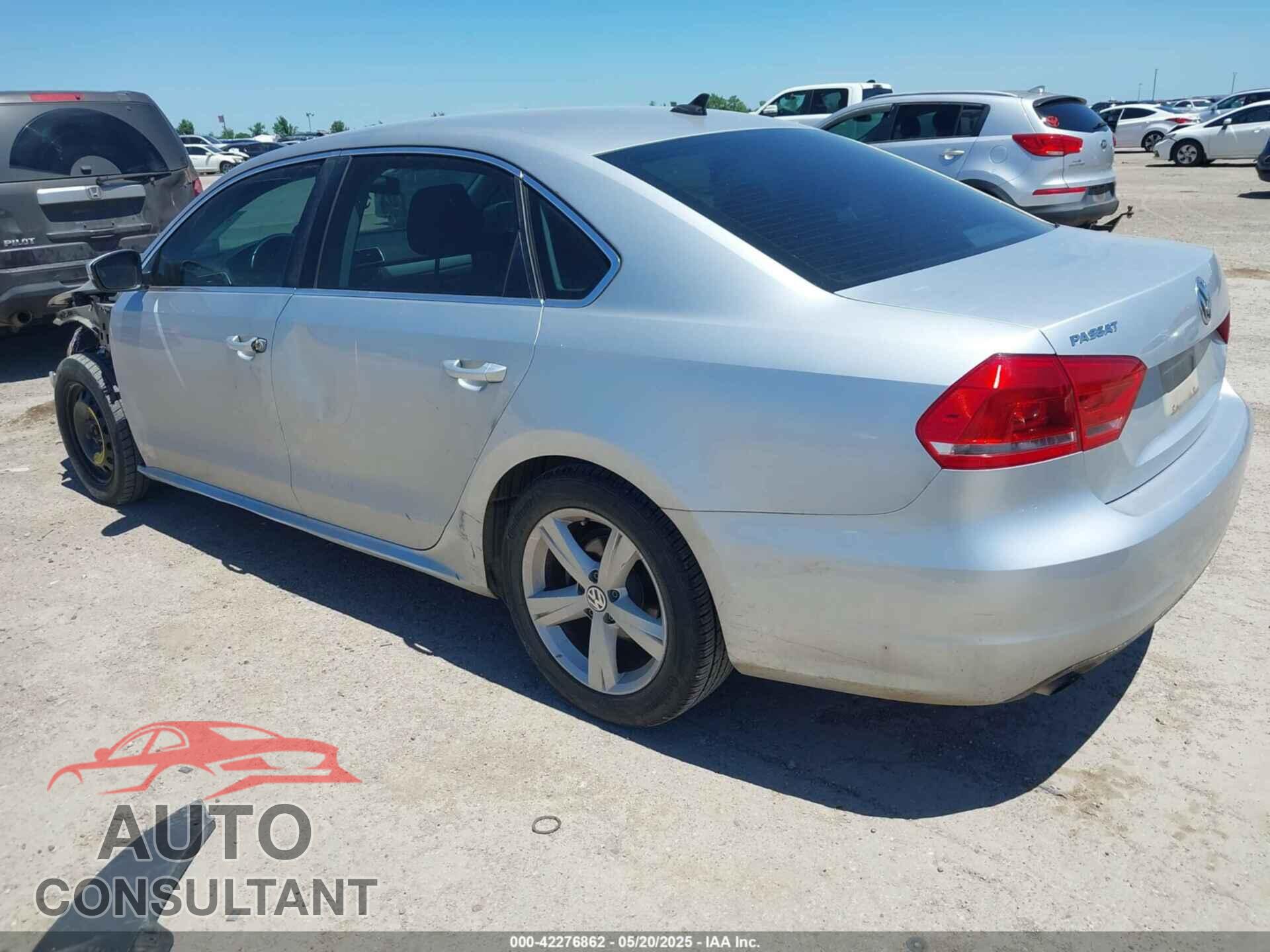 VOLKSWAGEN PASSAT 2015 - 1VWAT7A39FC120025