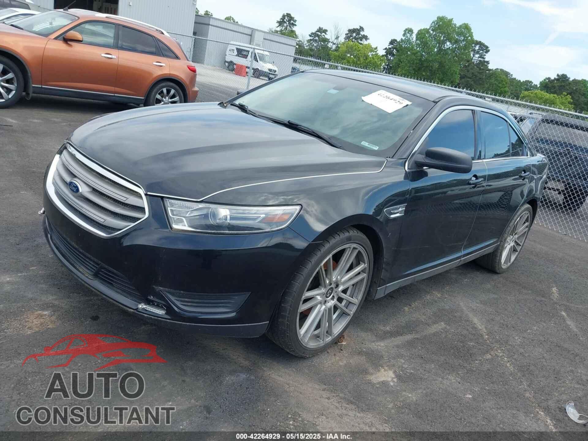 FORD TAURUS 2015 - 1FAHP2D83FG153696