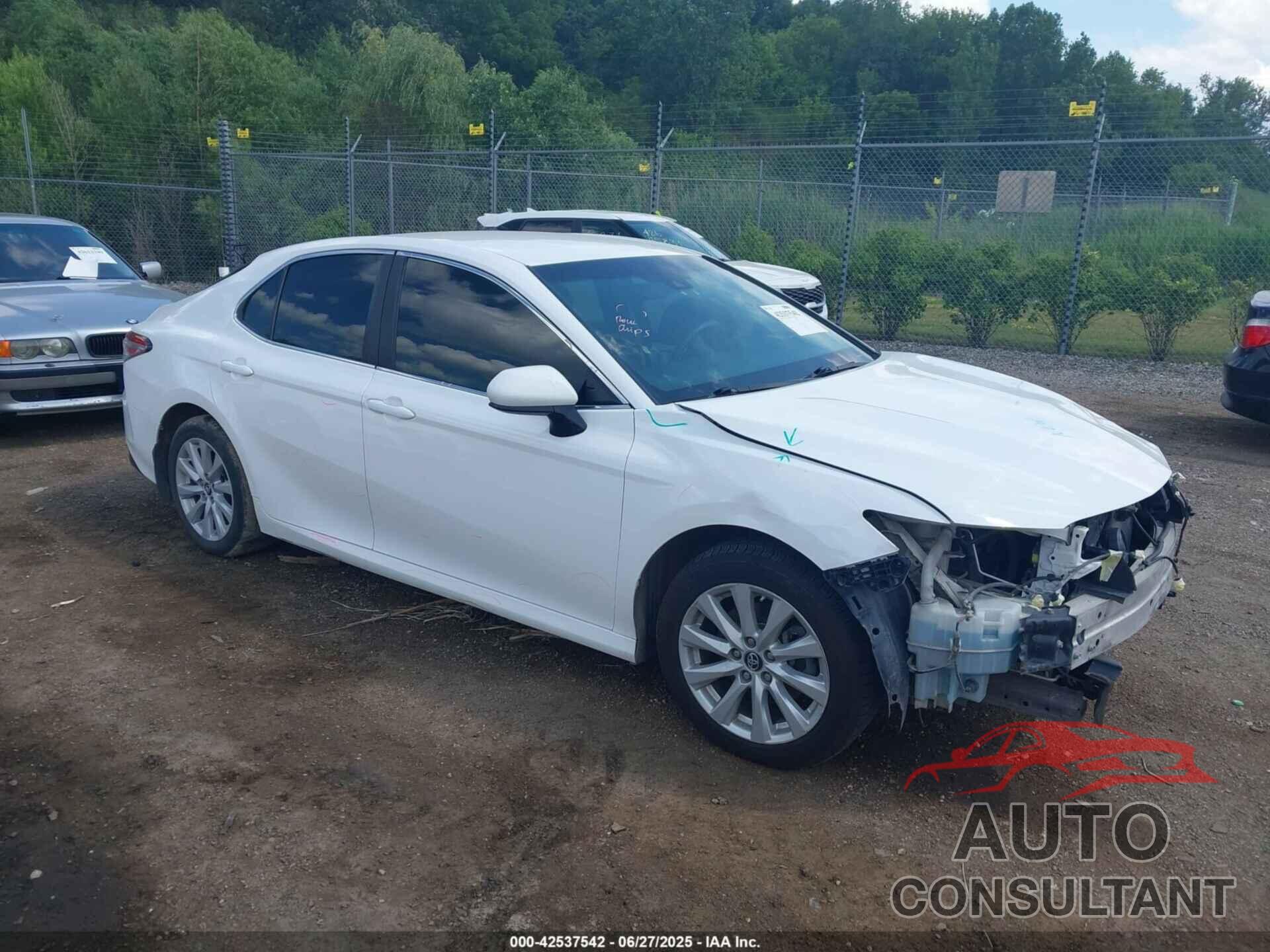 TOYOTA CAMRY 2018 - 4T1B11HK4JU575368
