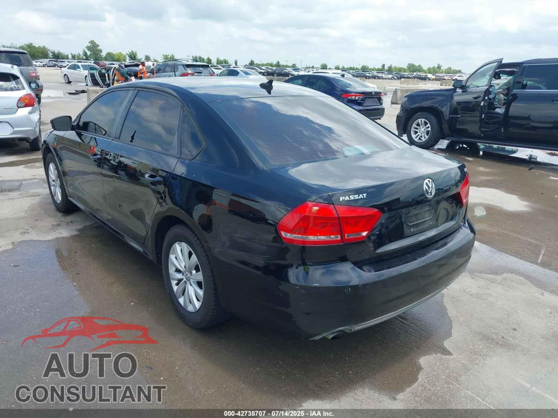 VOLKSWAGEN PASSAT 2015 - 1VWAT7A34FC033889
