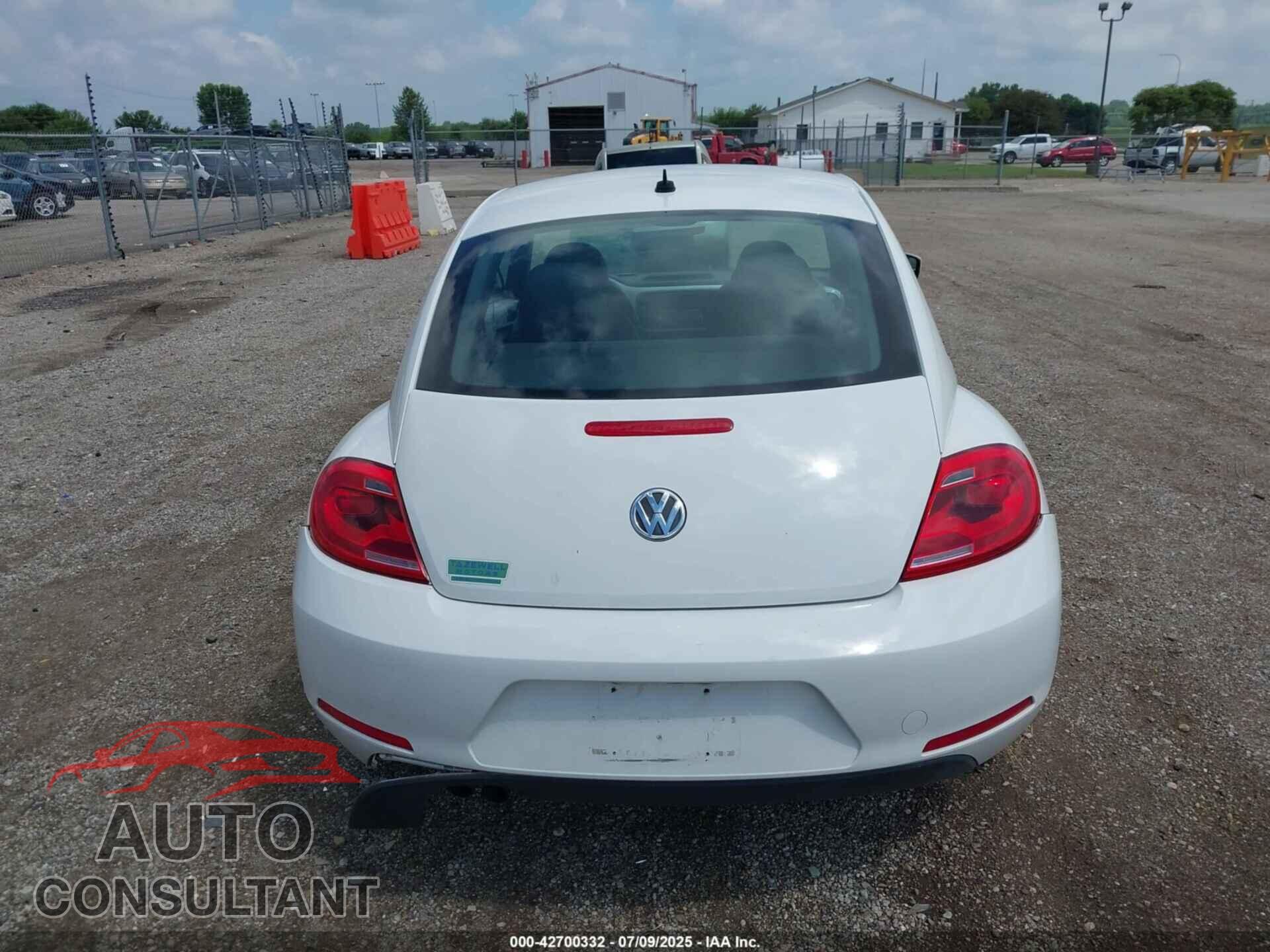 VOLKSWAGEN BEETLE 2012 - 3VWJP7AT8CM620403