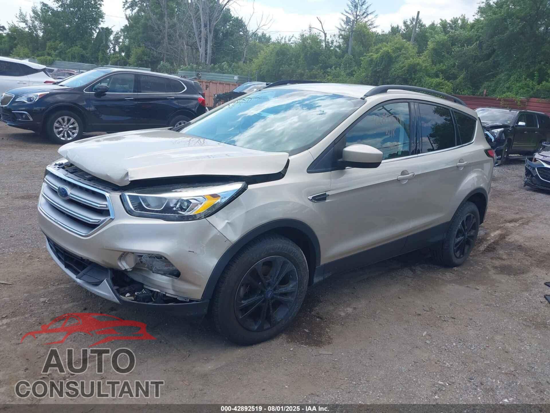 FORD ESCAPE 2017 - 1FMCU0GDXHUE91638