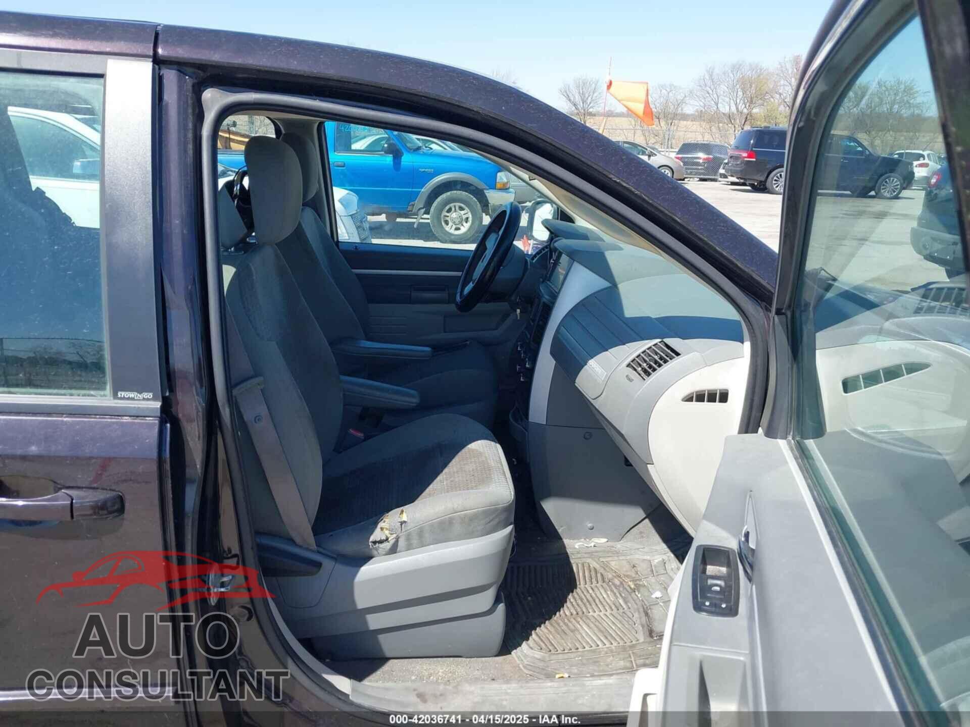 DODGE GRAND CARAVAN 2010 - 2D4RN4DE6AR297369