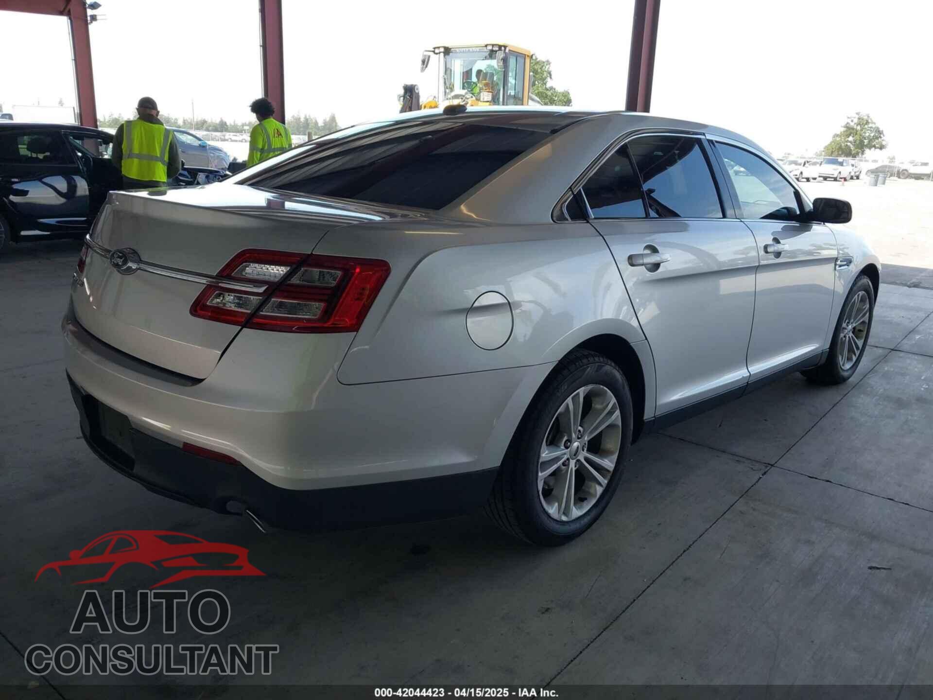 FORD TAURUS 2018 - 1FAHP2D86JG136741